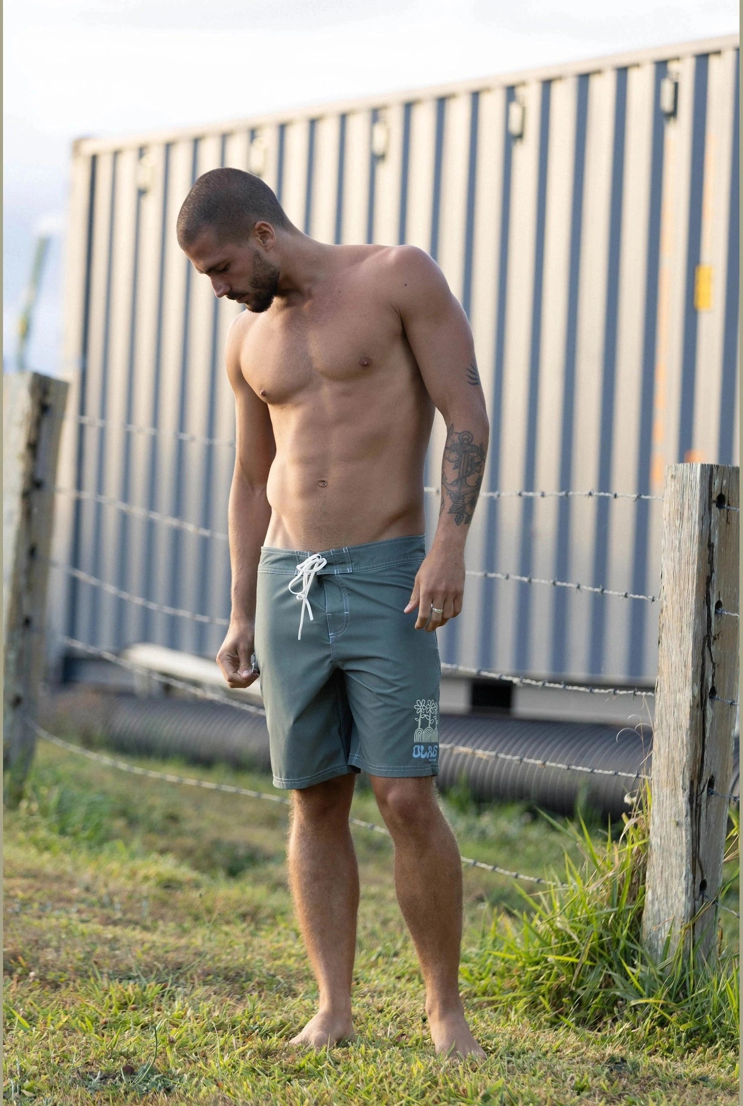 OLAS Sundown surf short