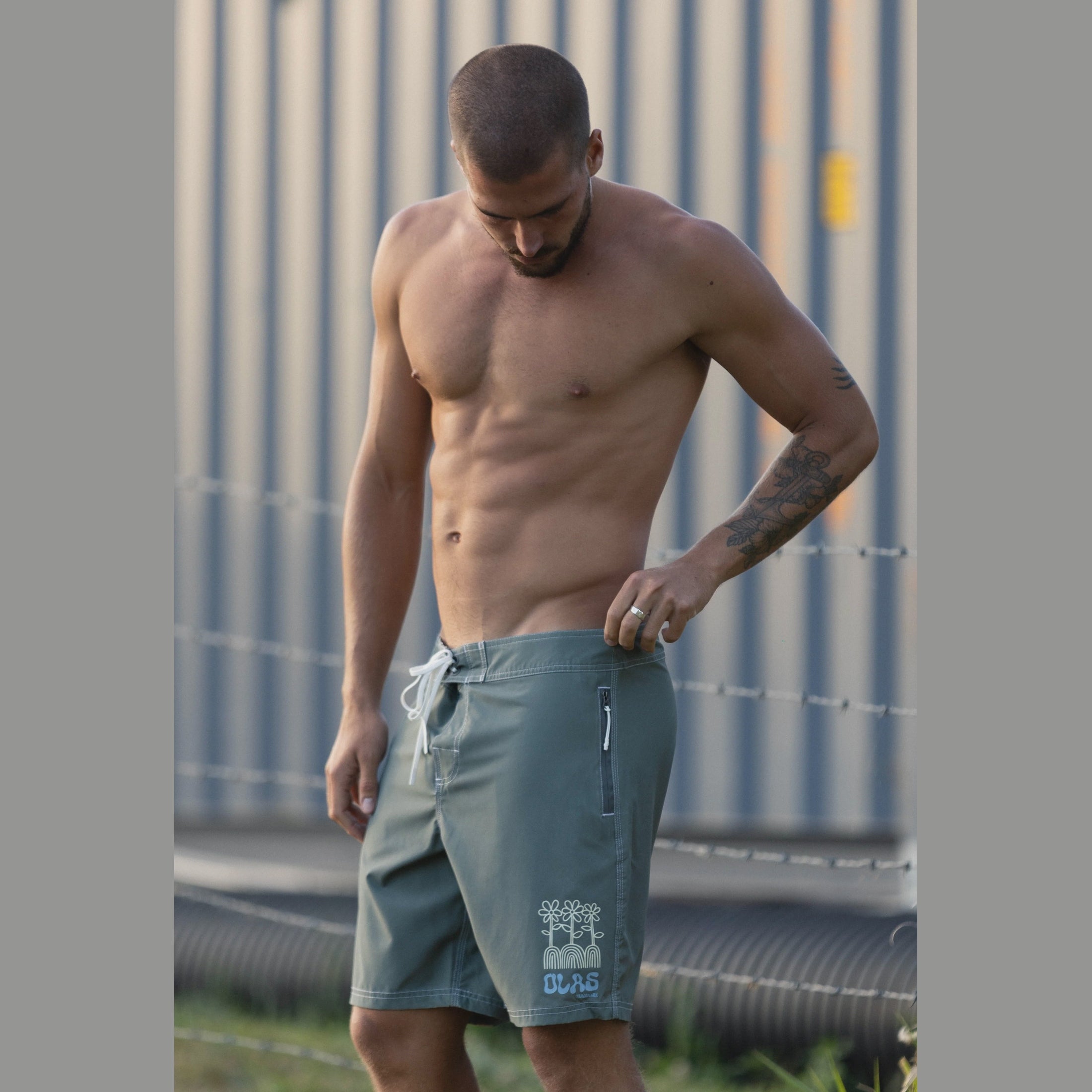 OLAS Sundown surf short