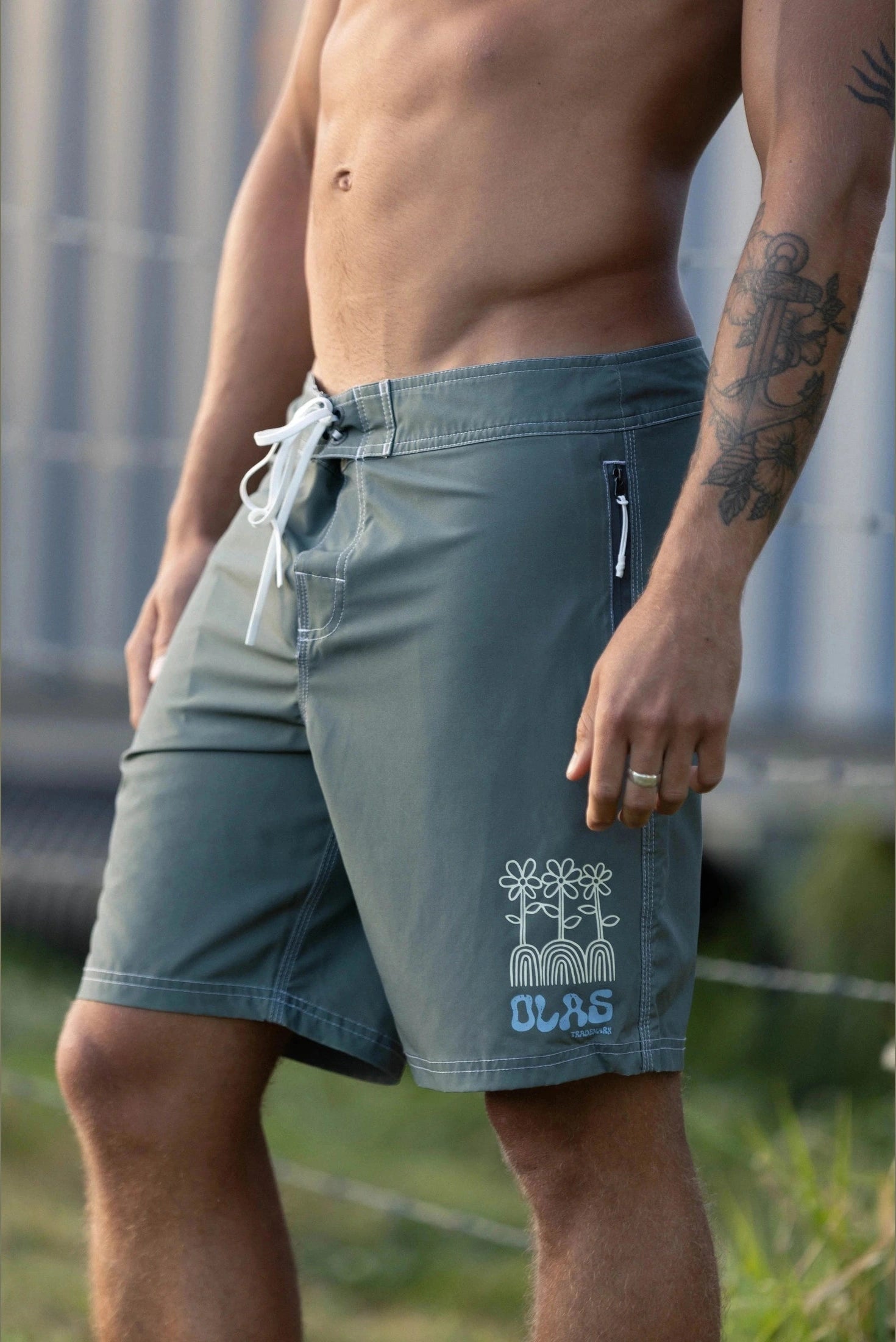 OLAS Sundown surf short