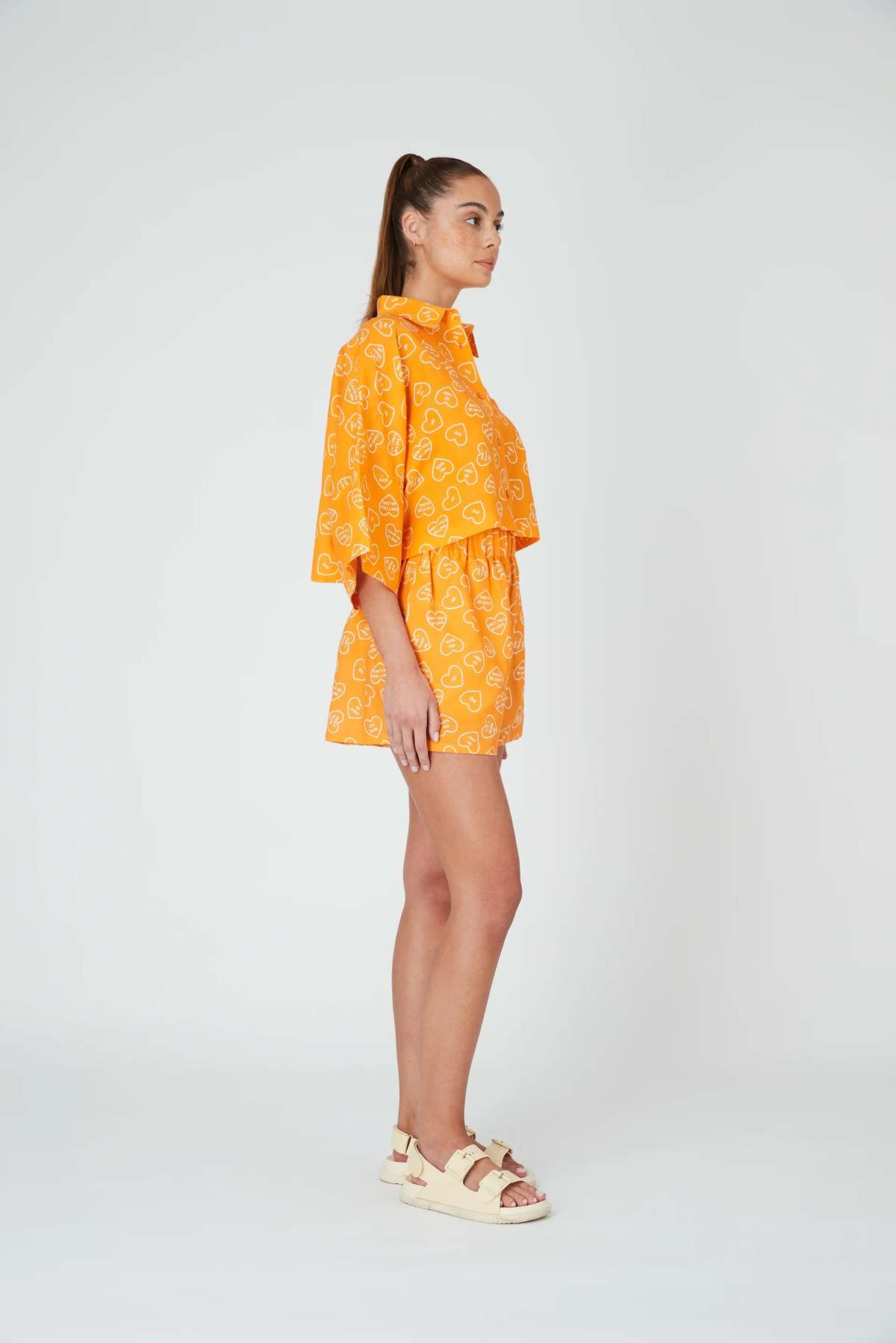 Summi summi linen cropped shirt - orange dumb love print one size