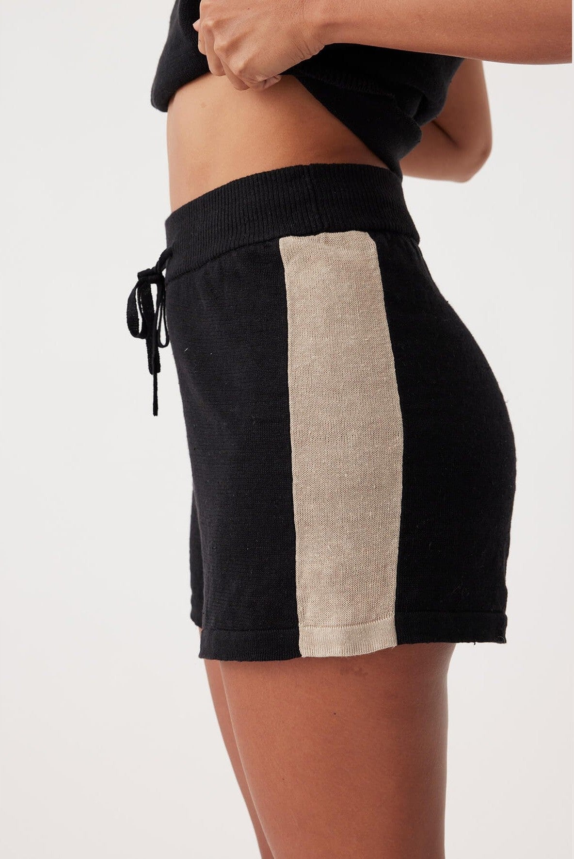 ARCAA Larri Linen Knit Short - Black & Taupe