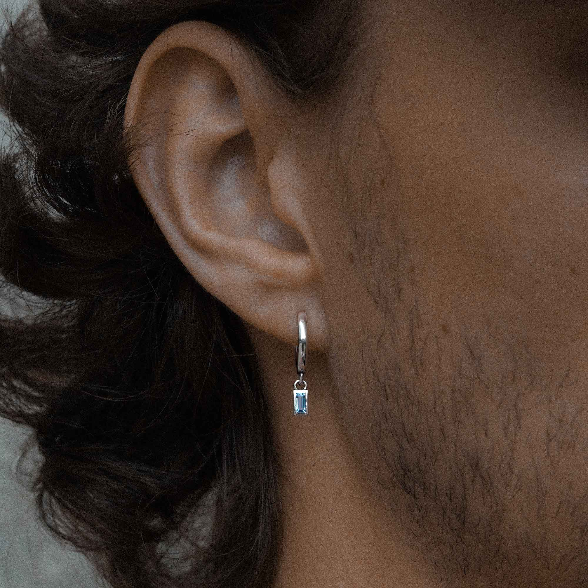 SUE THE BOY Topaz Baguette Huggie pair