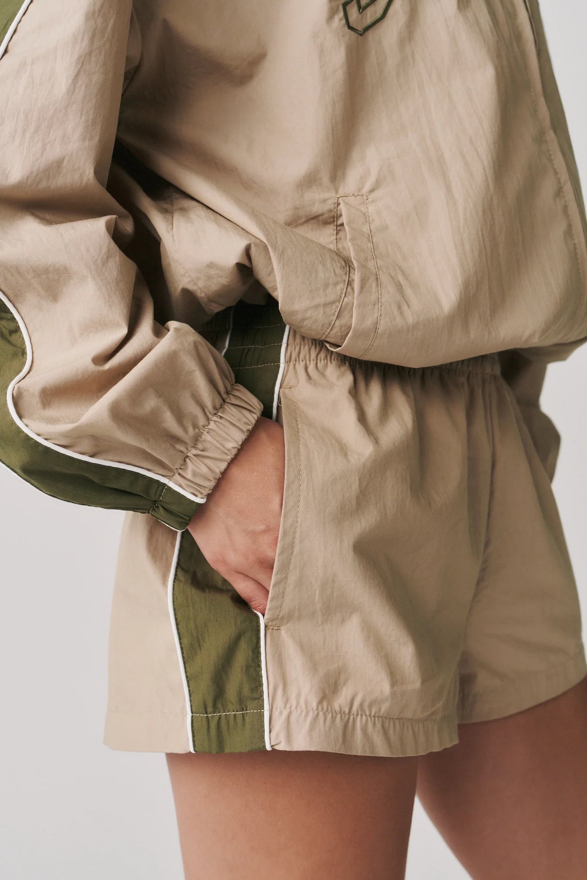 SSAINT - THE GROUNDS TRACK SHORT - Tan / Khaki