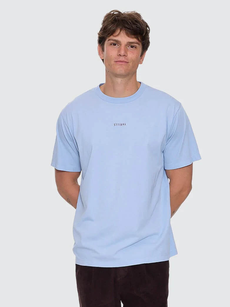 THRILLS Minimal thrills merch fit tee - Placid blue