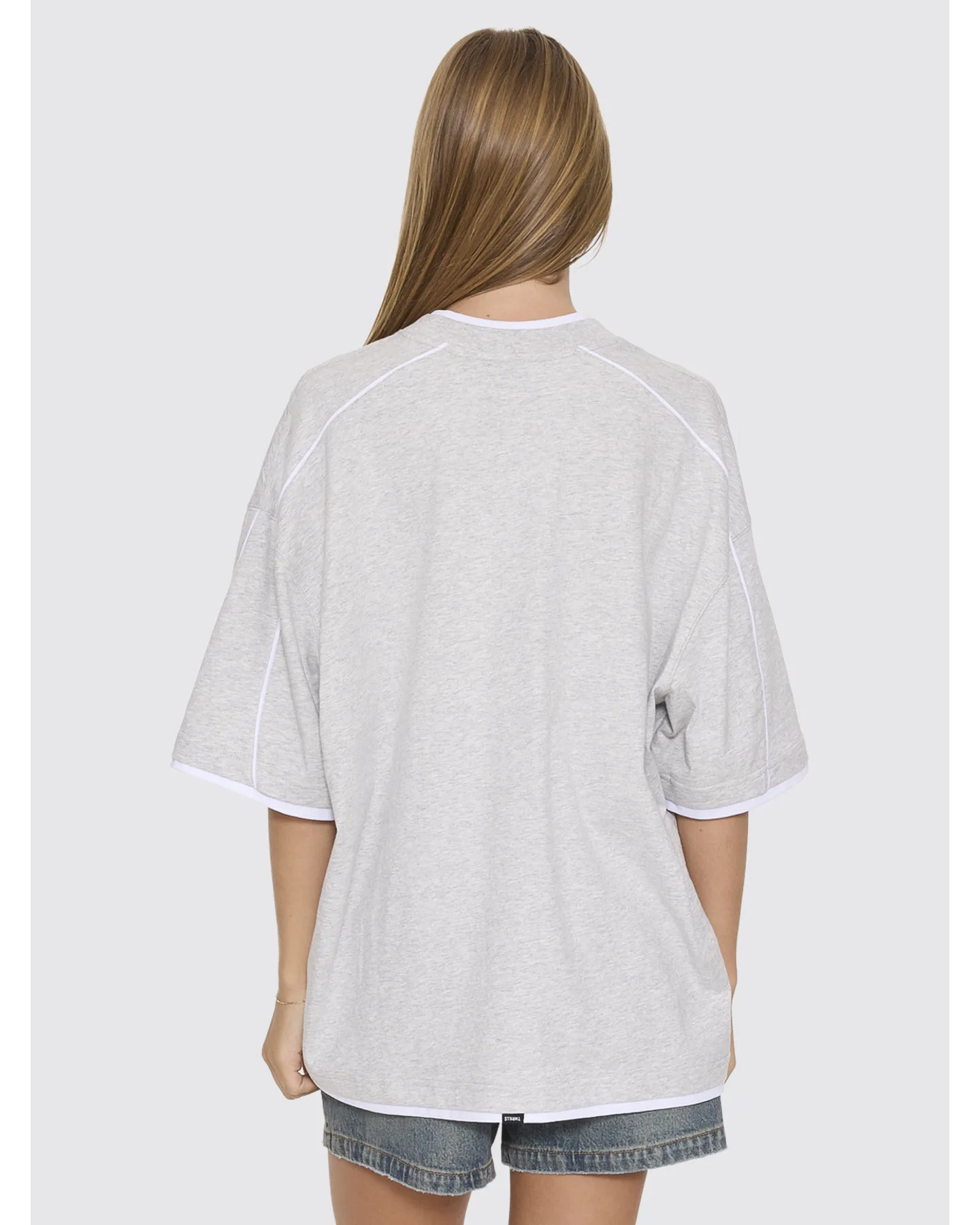 THRILLS Tournament of roses v neck oversized tee - Snow marle