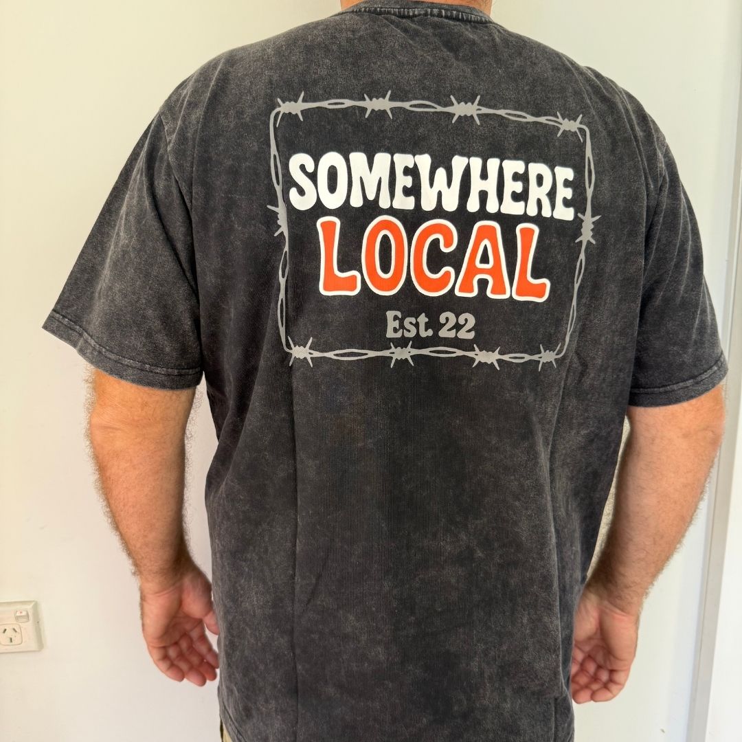 SOMEWHERE Local tee - Black