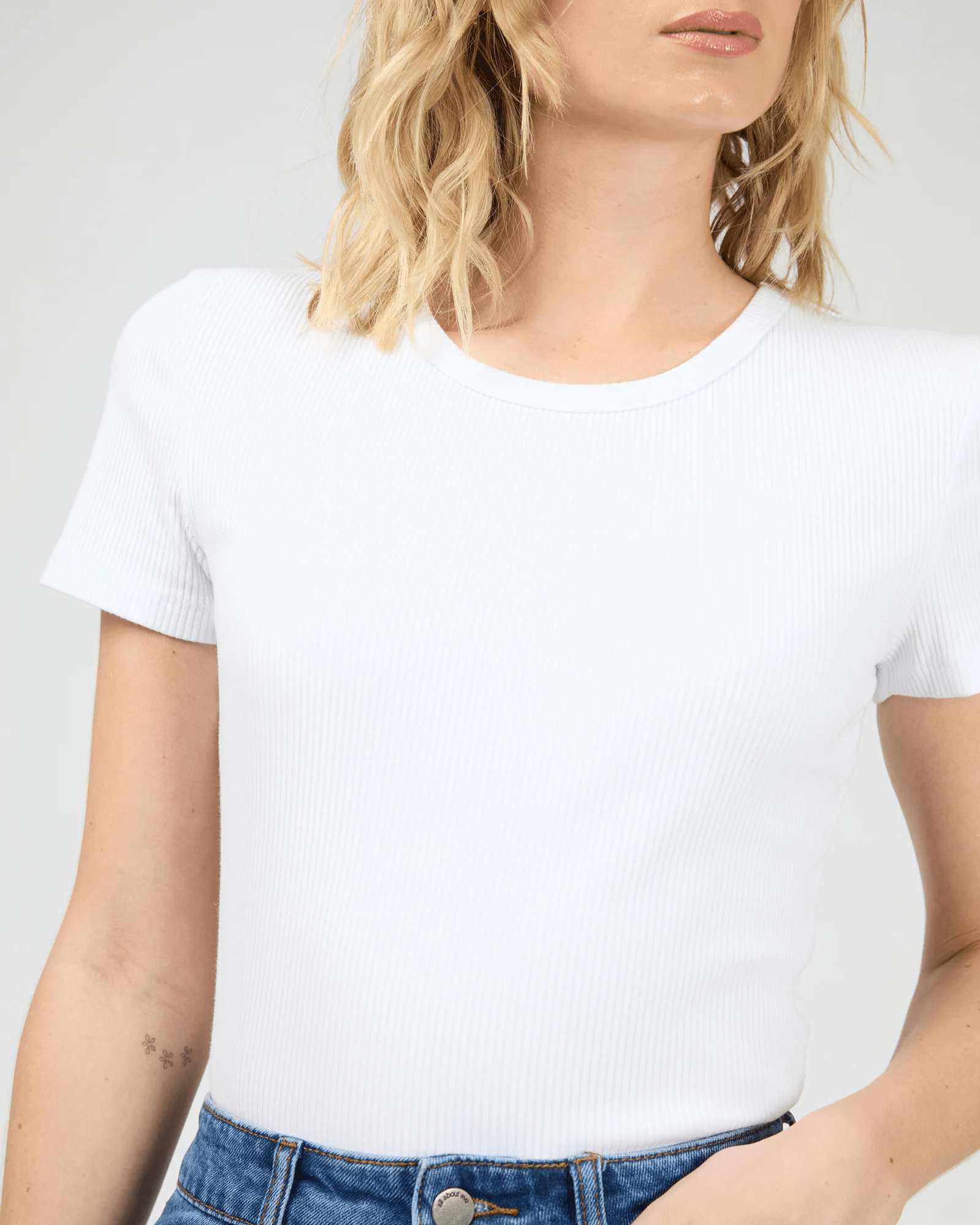 ALL ABOUT EVE - Eve Rib Baby Tee - White