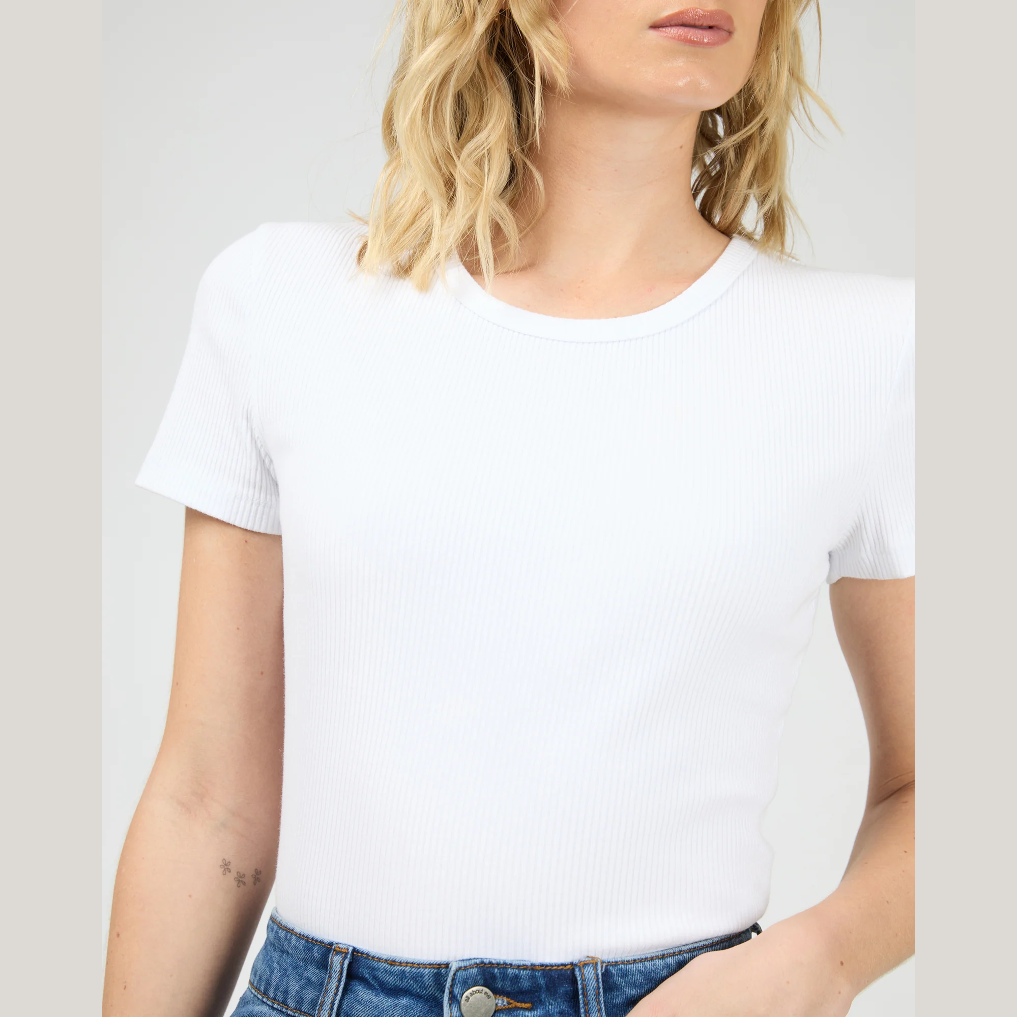 ALL ABOUT EVE - Eve Rib Baby Tee - White