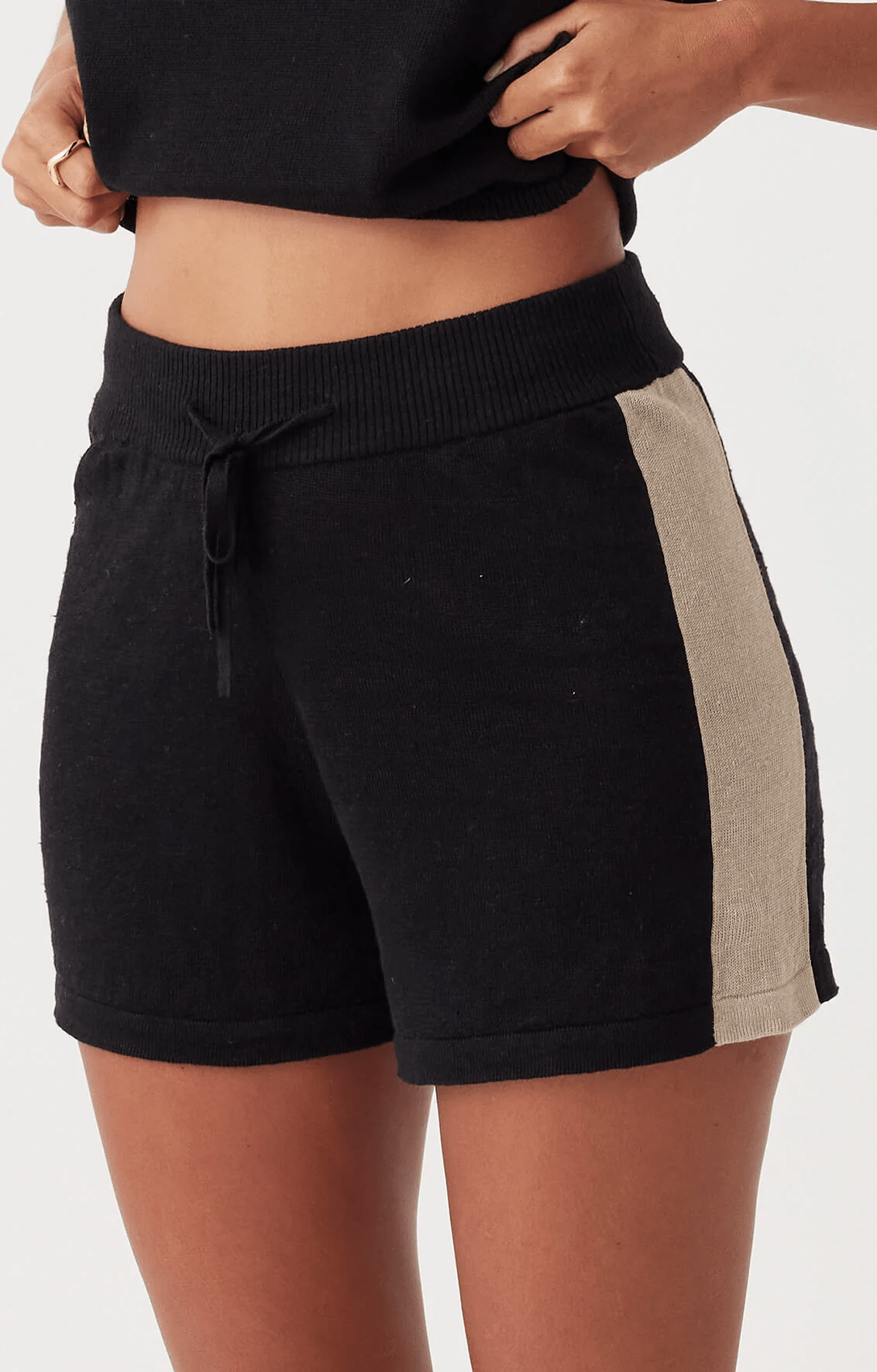 ARCAA Larri Linen Knit Short - Black & Taupe