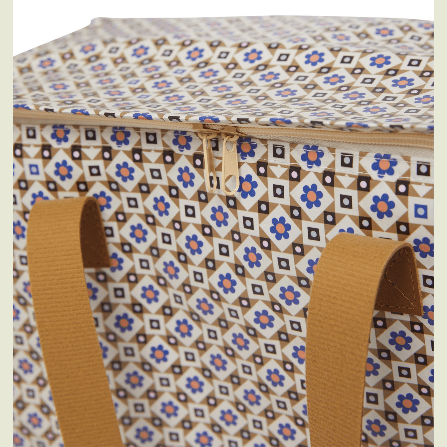 ALL ABOUT EVE Tulum cooler bag
