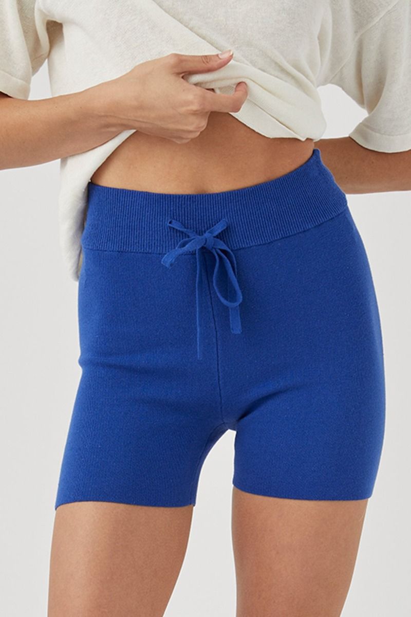 Arcaa esta short - sapphire