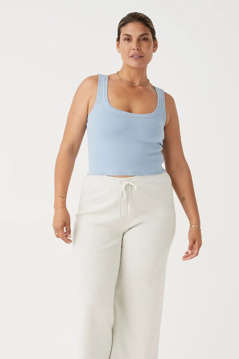 Arcaa esta tank - sky