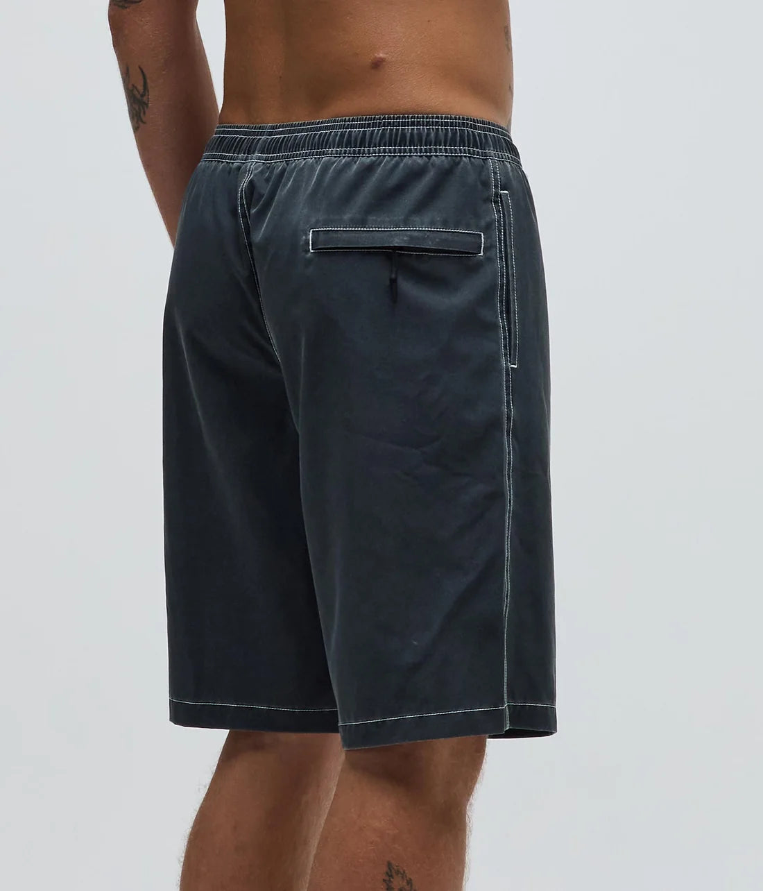 FORMER Swans cargo 21" swim trunk - Washed black