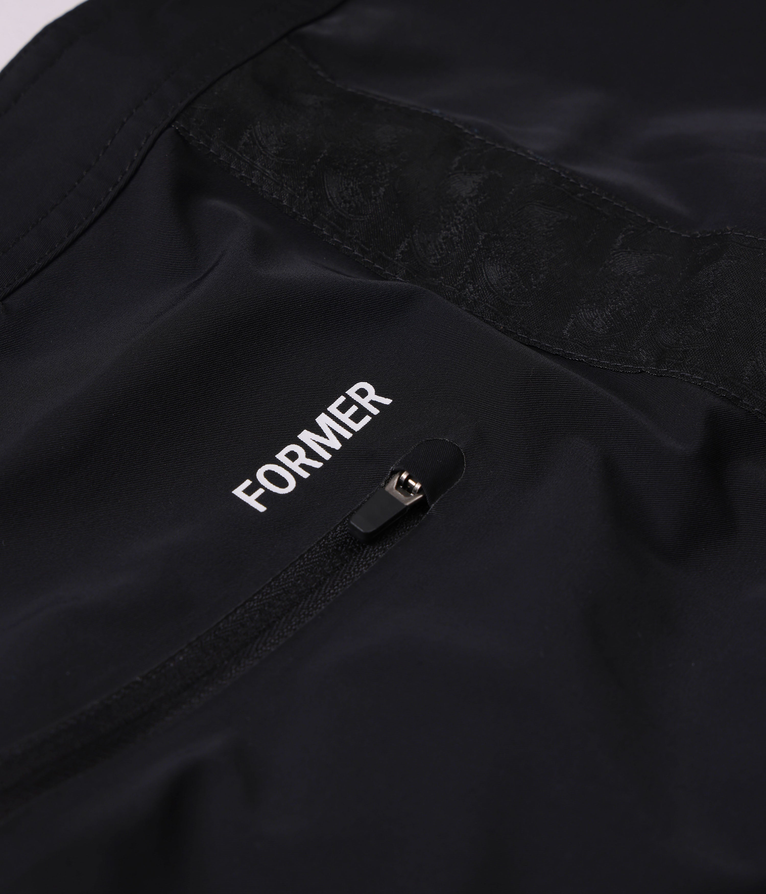 FORMER Militant 18.5" trunk - Black