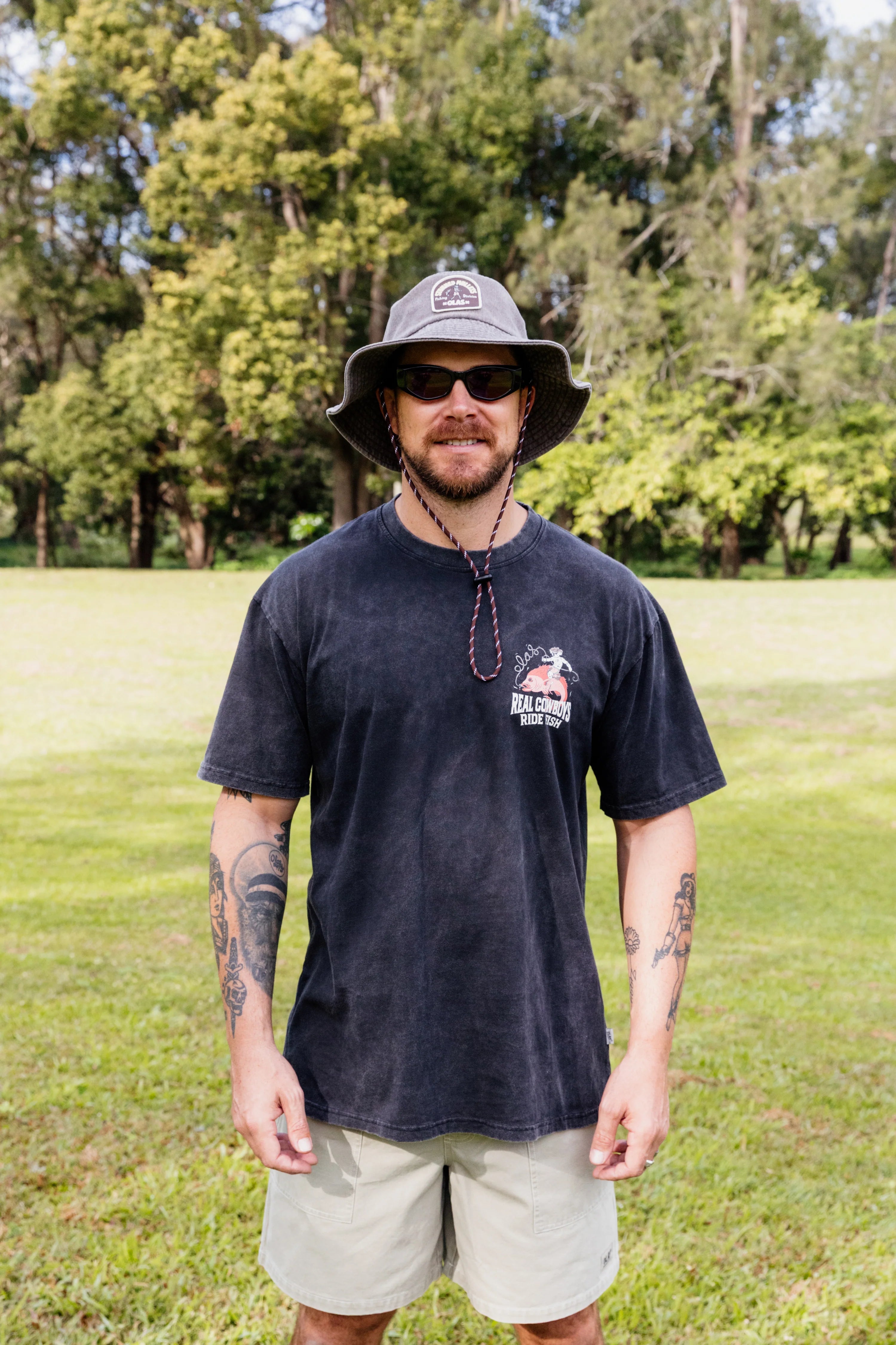 OLAS SUPPLY Real cowboys tee