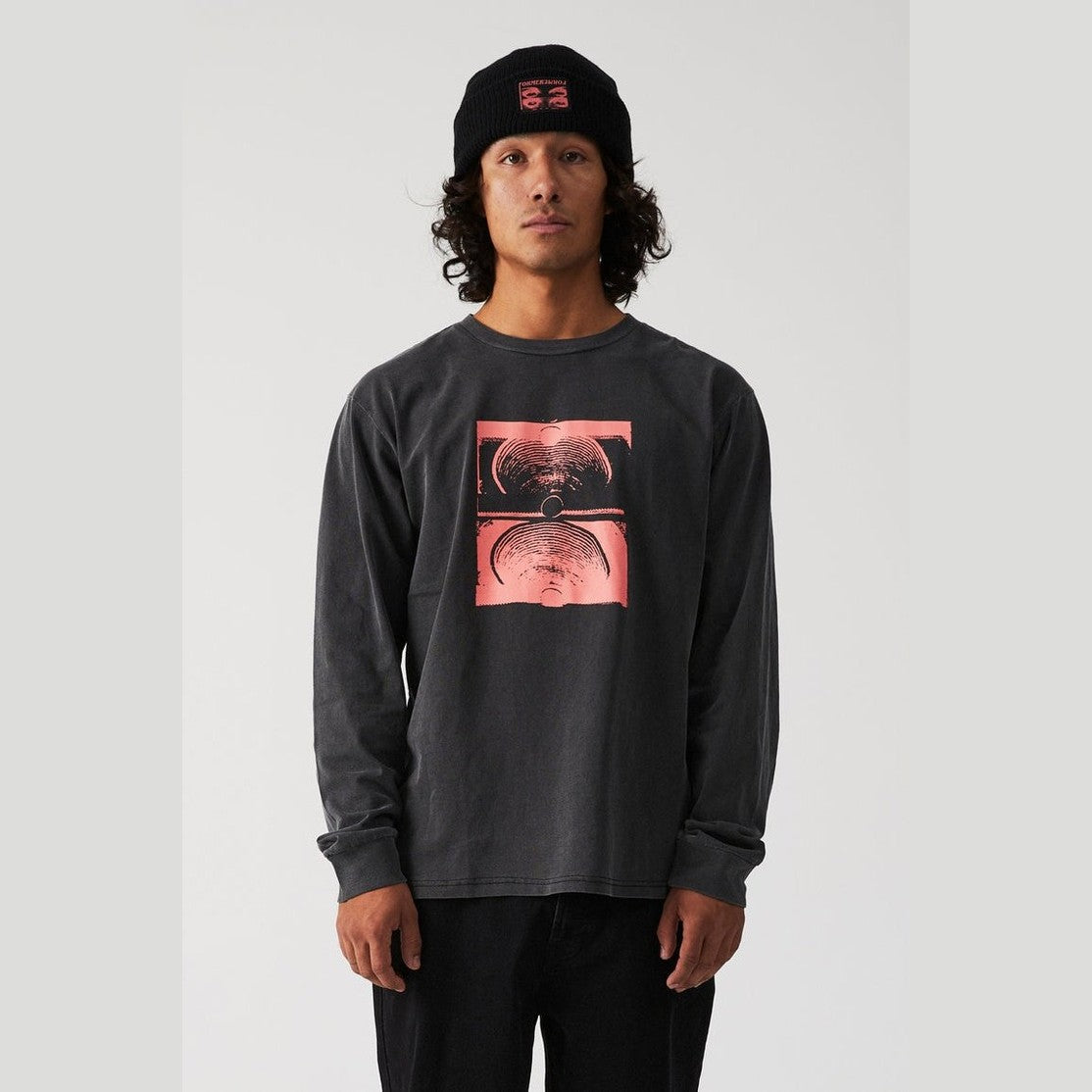 Former crux ls t-shirt - washed black