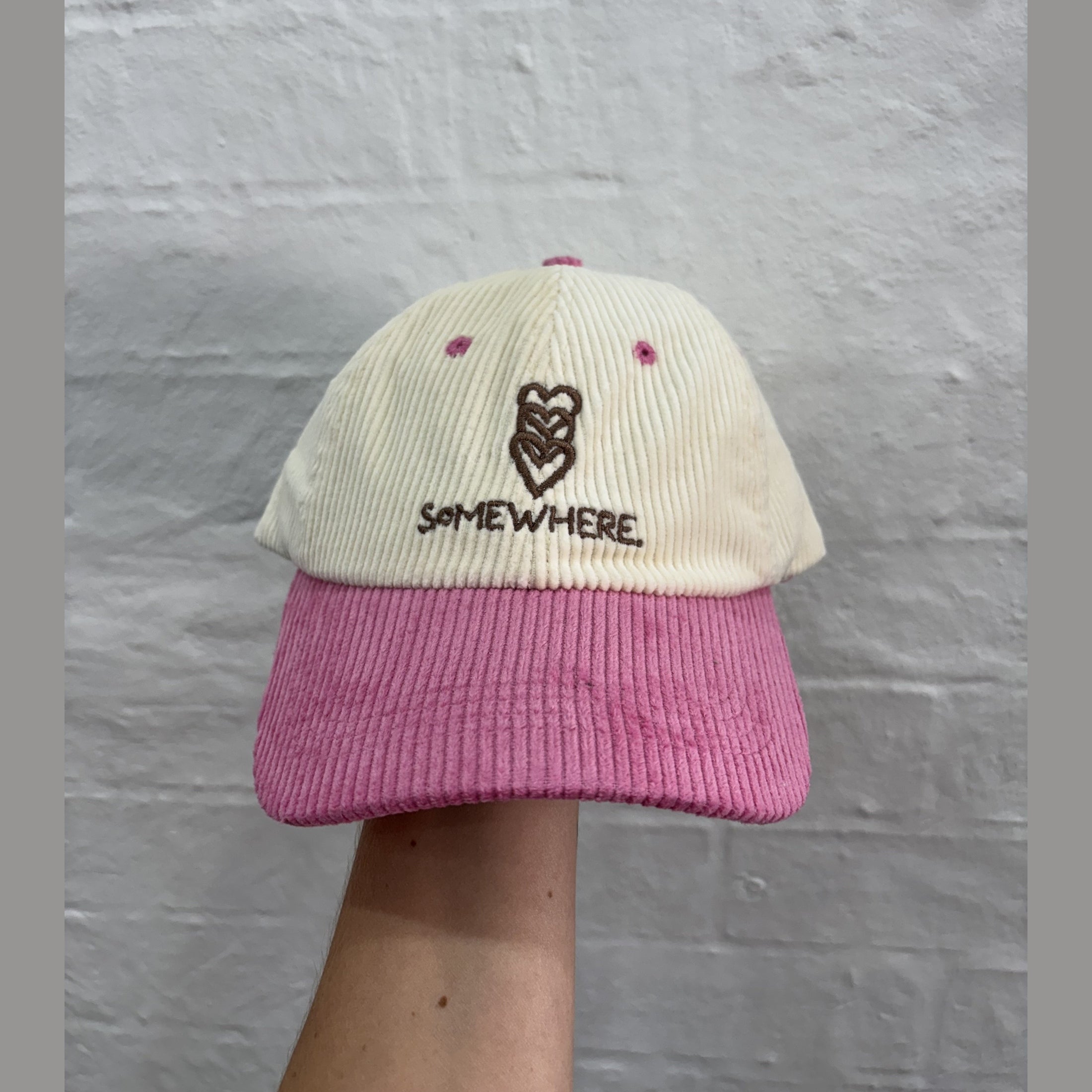 SOMEWHERE Hearts Corduroy cap - Pink