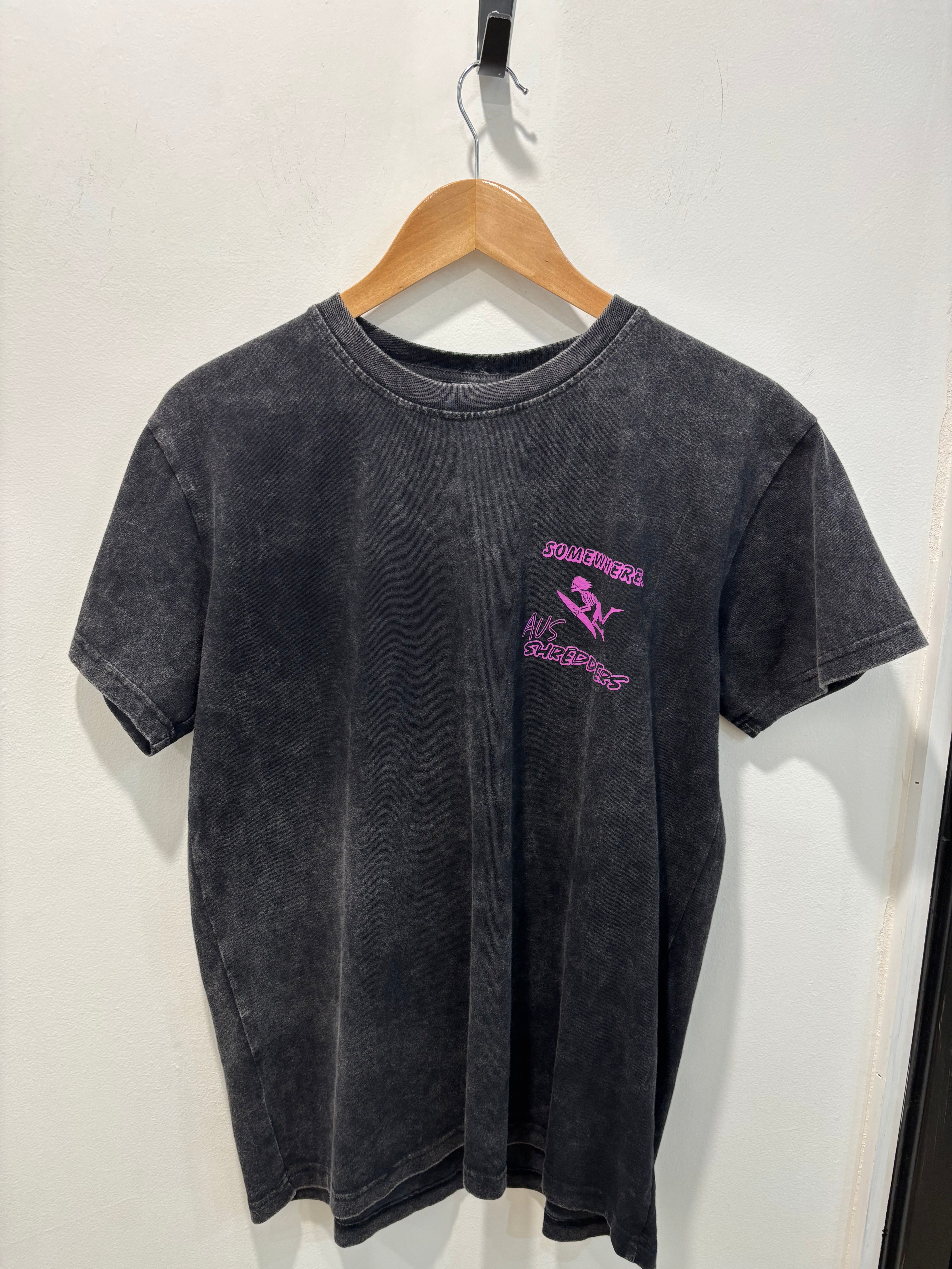 SOMEWHERE Shredders tee - Washed Black