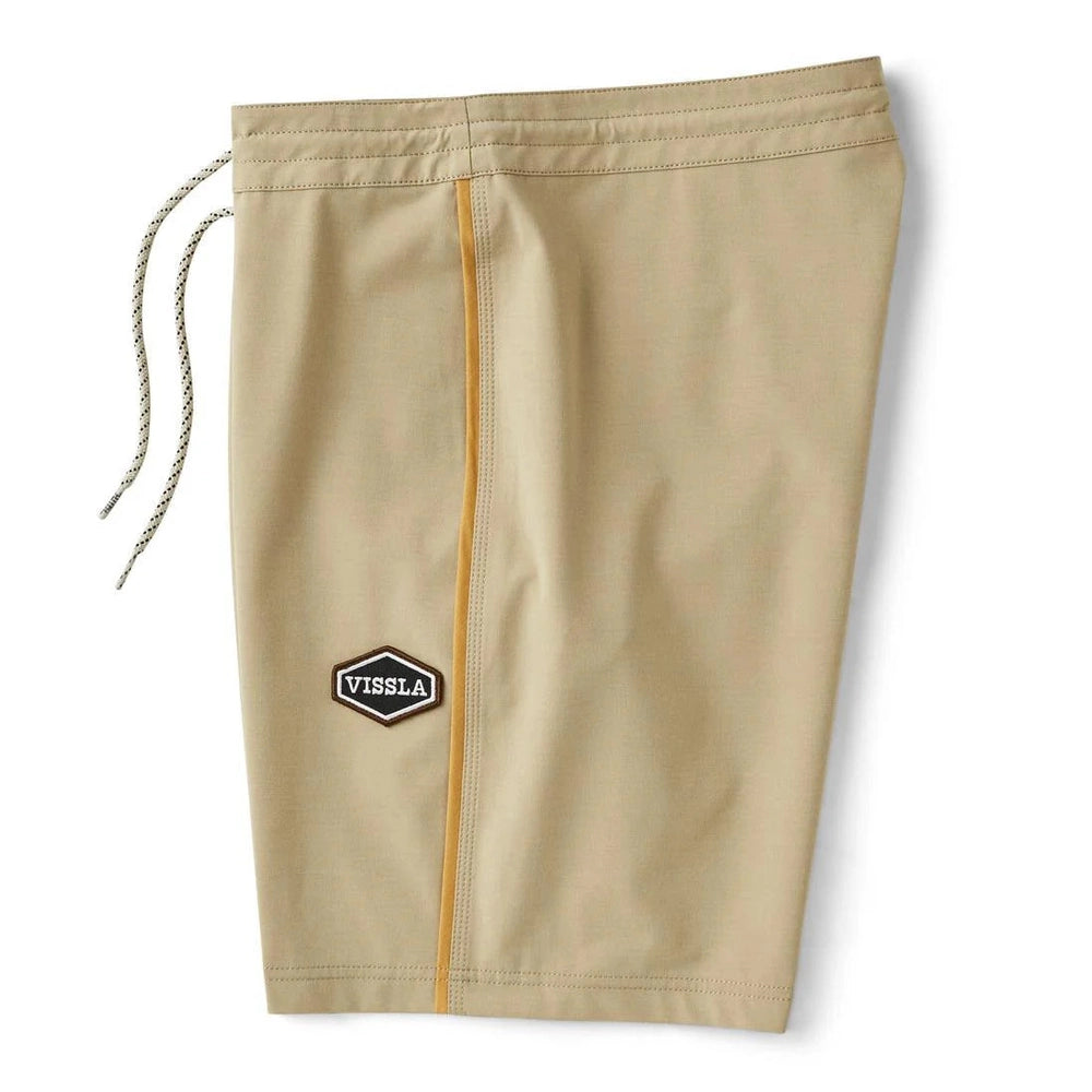 VISSLA Solid Sets 18.5" Boardshort - Khaki