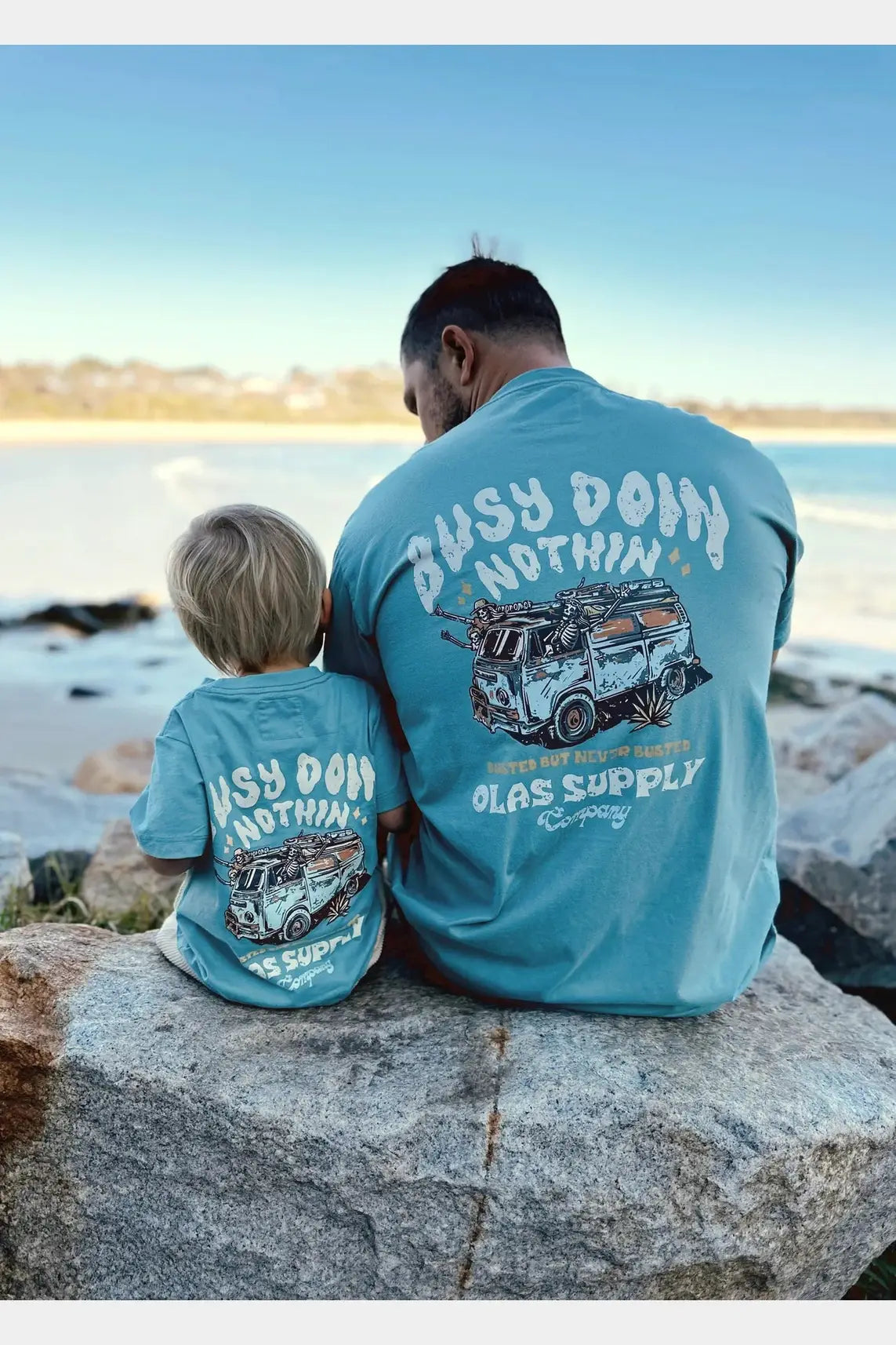 OLAS SUPPLY Busy doin nothin' mini tee