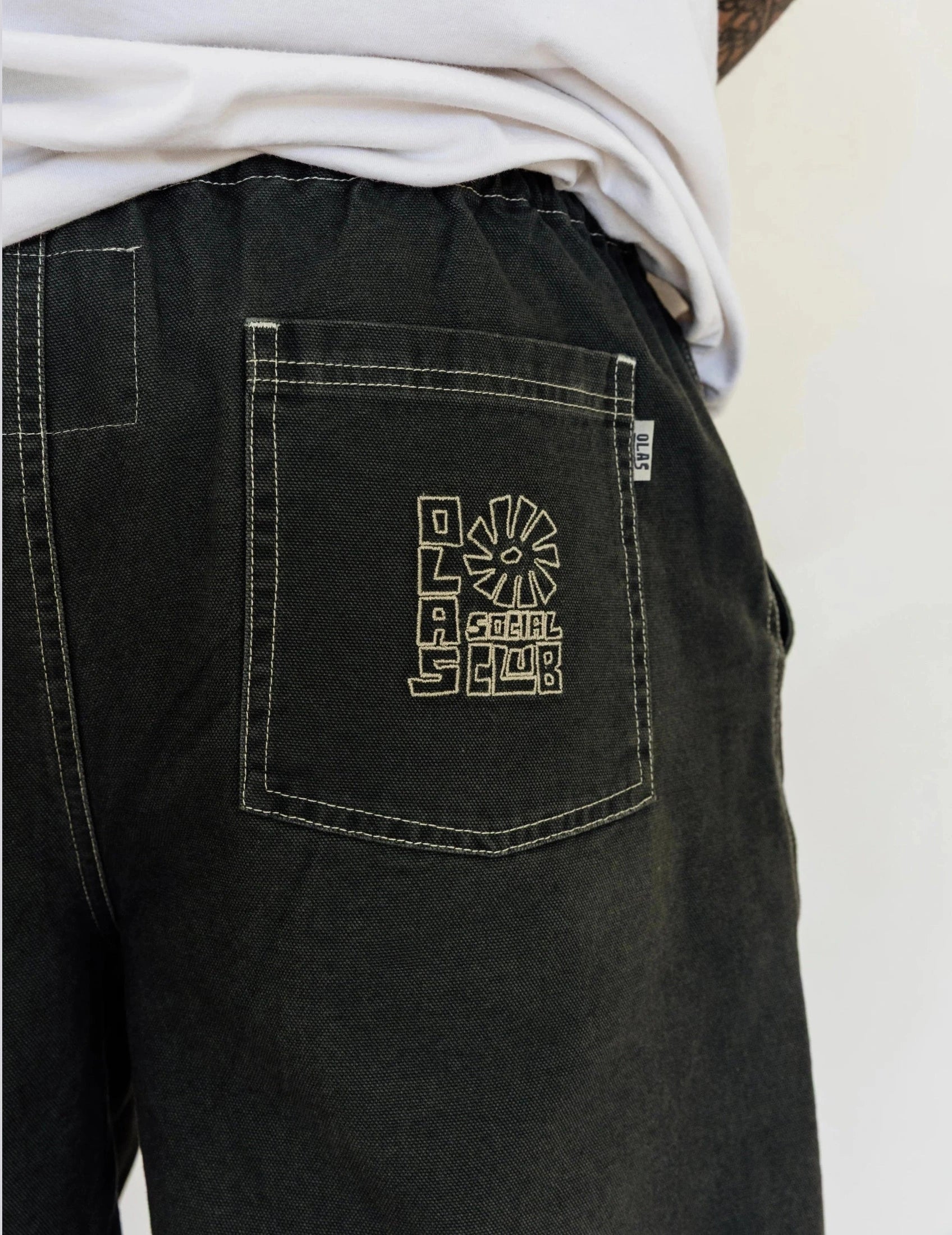 OLAS SUPPLY Social club walk short