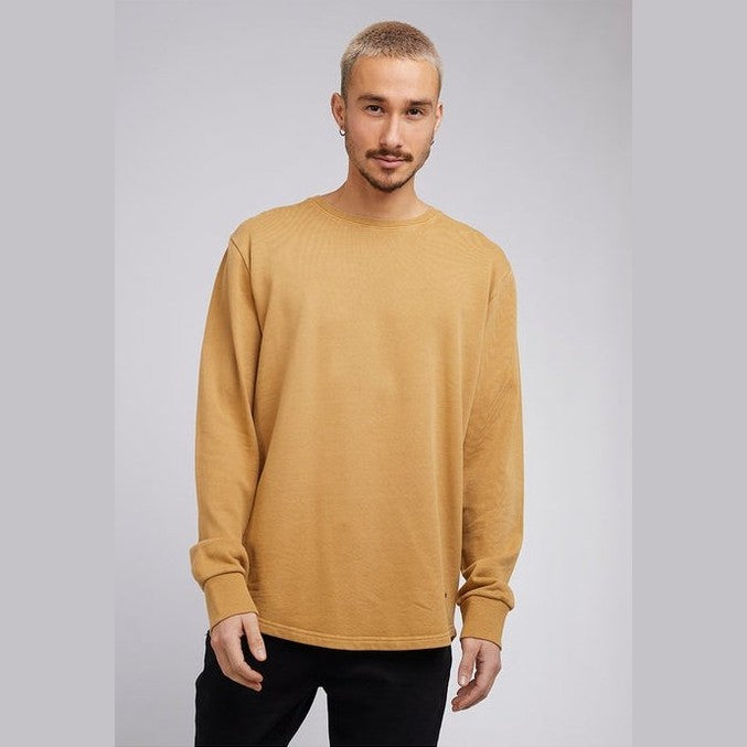 Silent theory curved hem crew mustard
