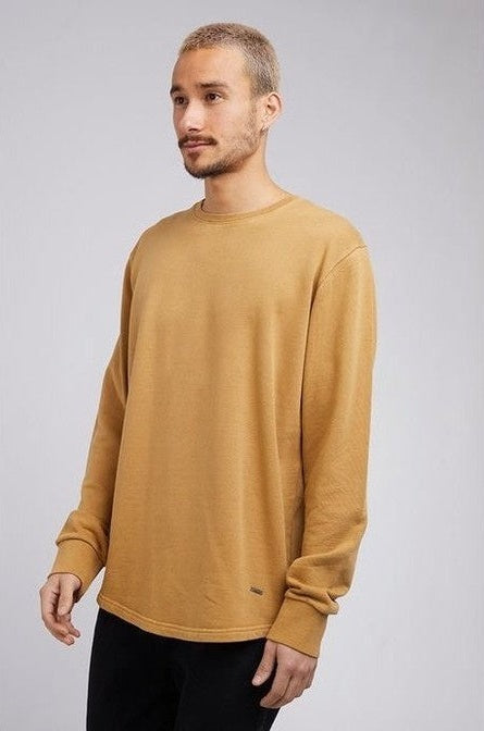 Silent theory curved hem crew mustard