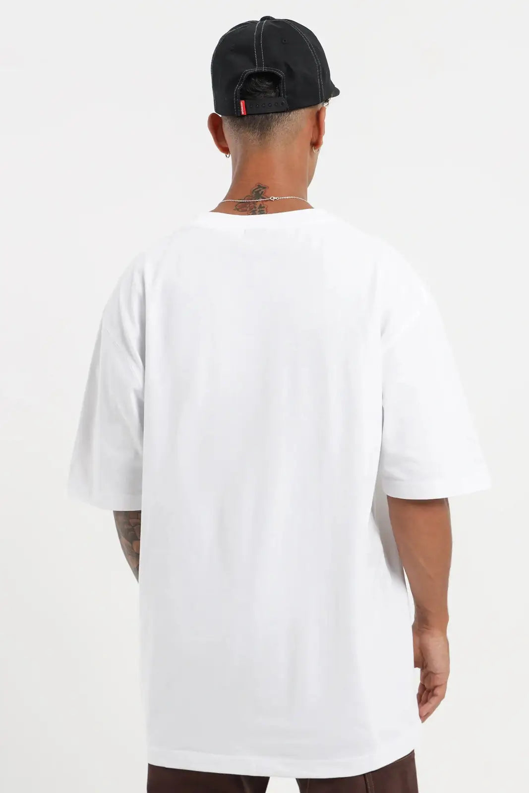 Worship everyones watching tee - white