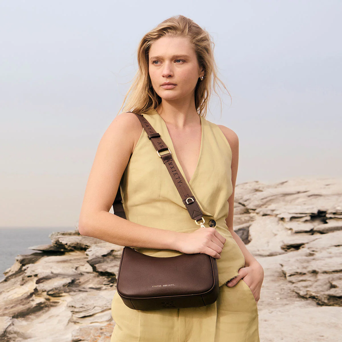 STATUS ANXIETY Look Both Ways Bag - Cocoa/Brushed Gold