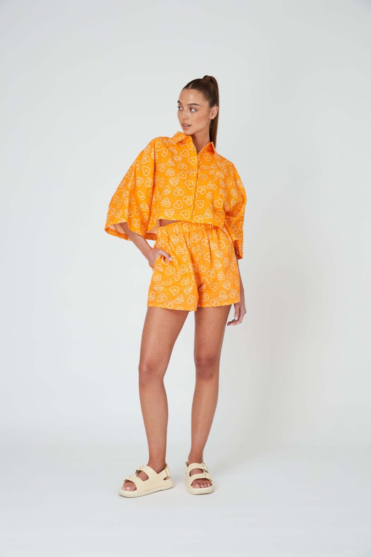 Summi summi linen cropped shirt - orange dumb love print one size