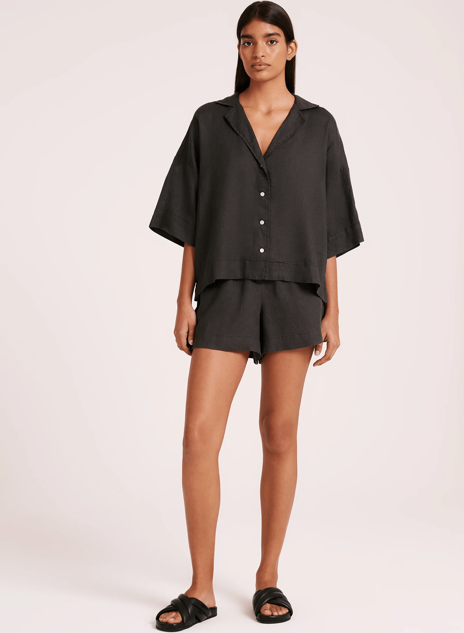 Nude lucy lounge linen short - coal