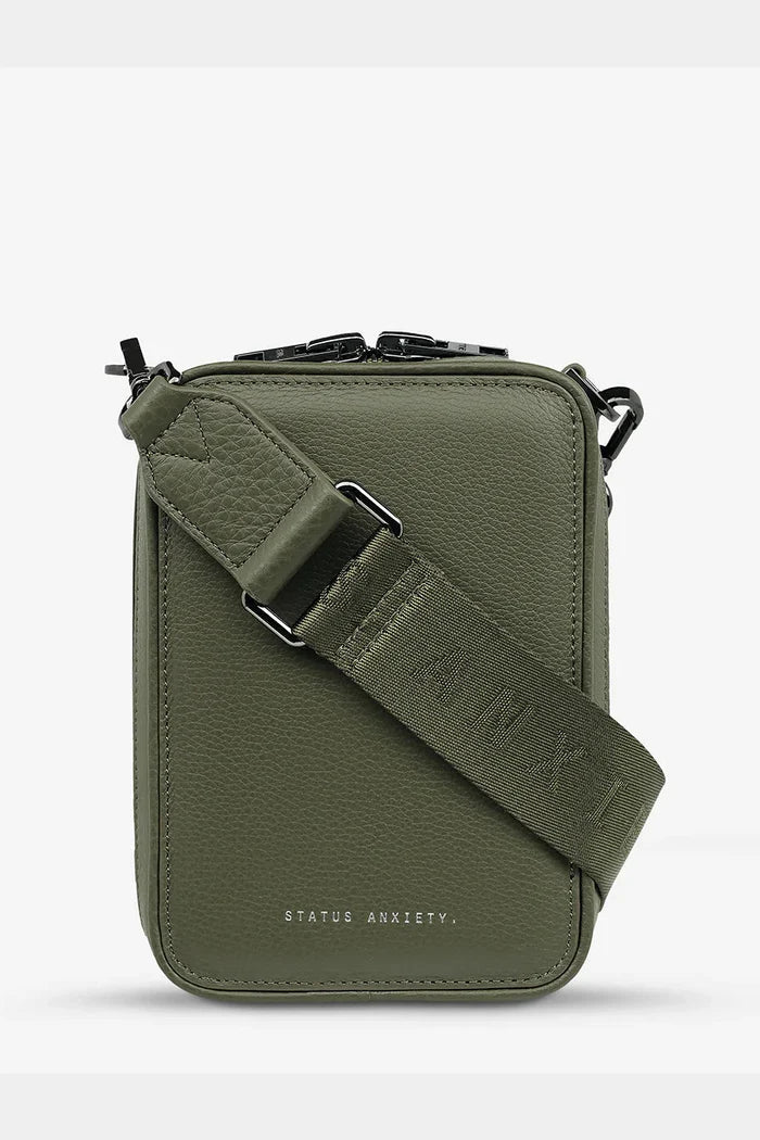 STATUS ANXIETY good life - khaki