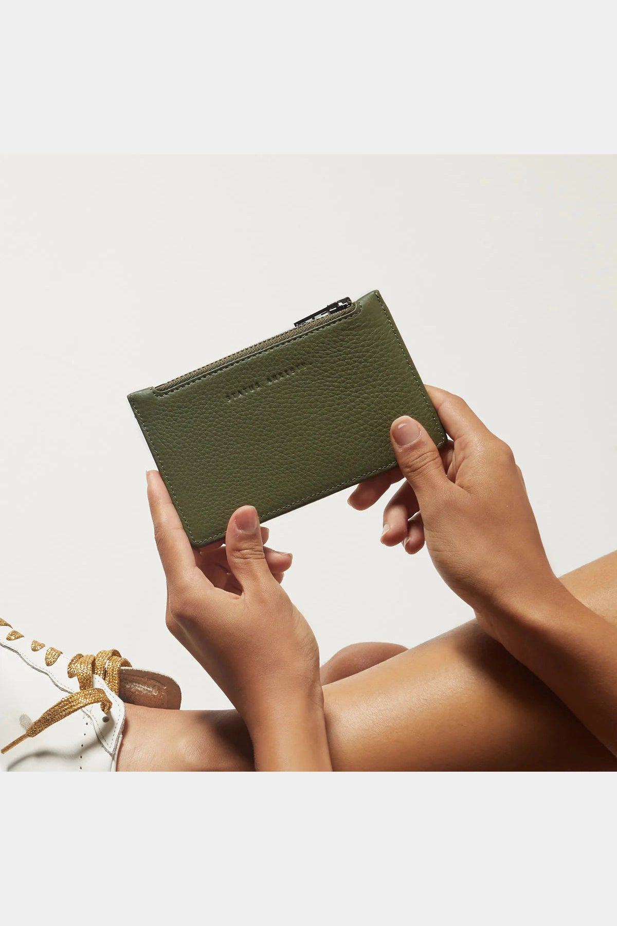 Status anxiety AVOIDING THINGS - khaki