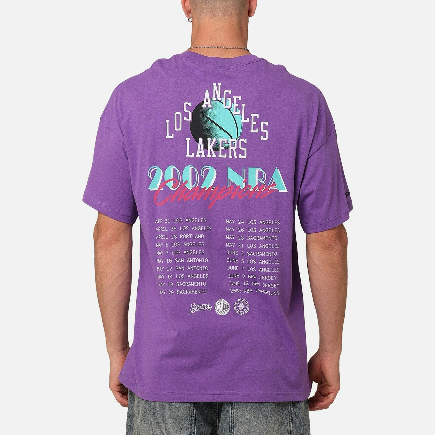 Mitchell & Ness Los Angeles Lakers 2002 Playoffs Tour T-Shirt