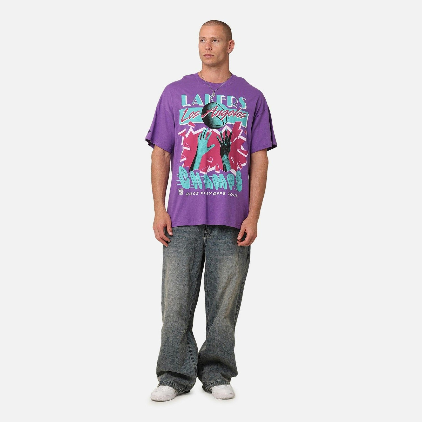 Mitchell & Ness Los Angeles Lakers 2002 Playoffs Tour T-Shirt
