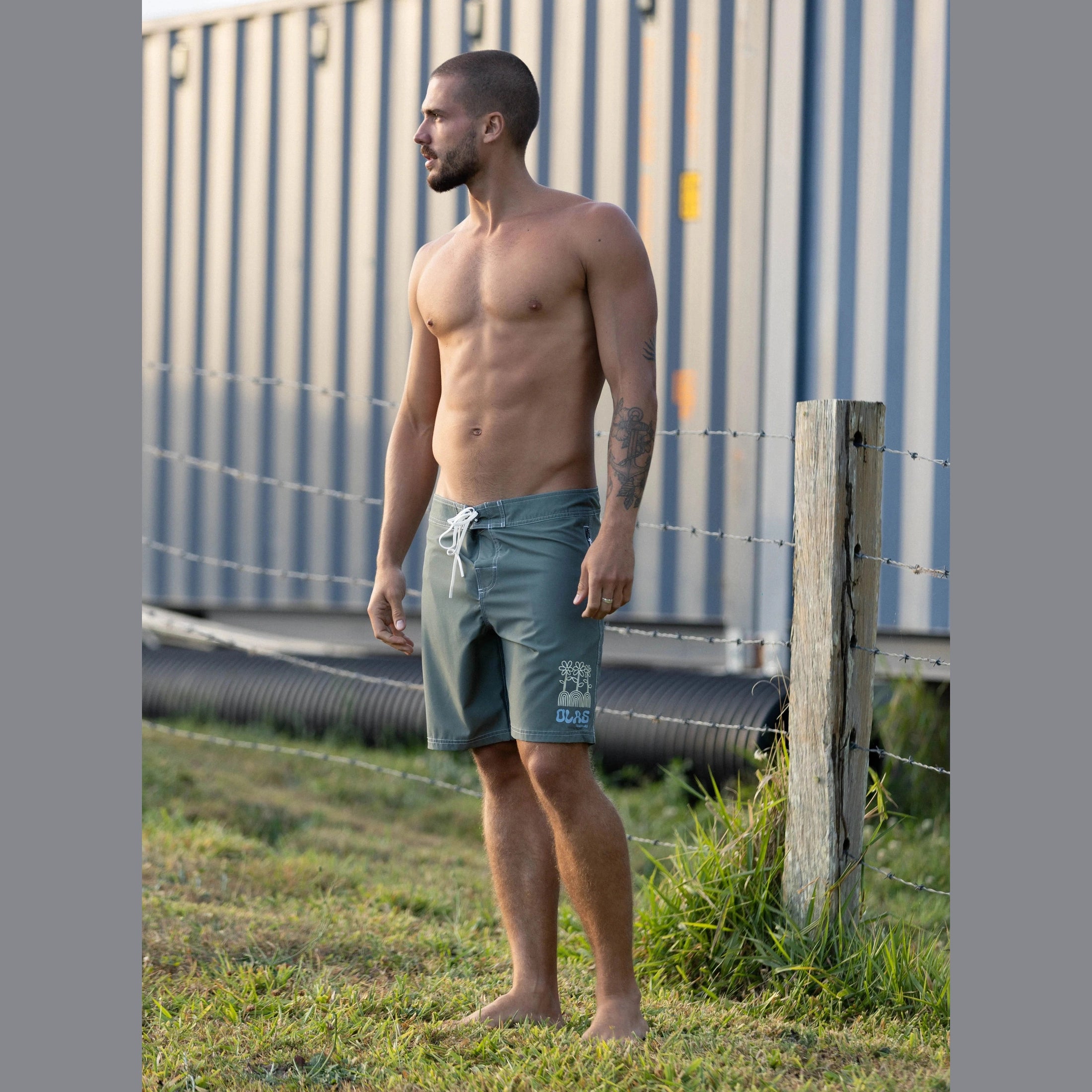 OLAS Sundown surf short