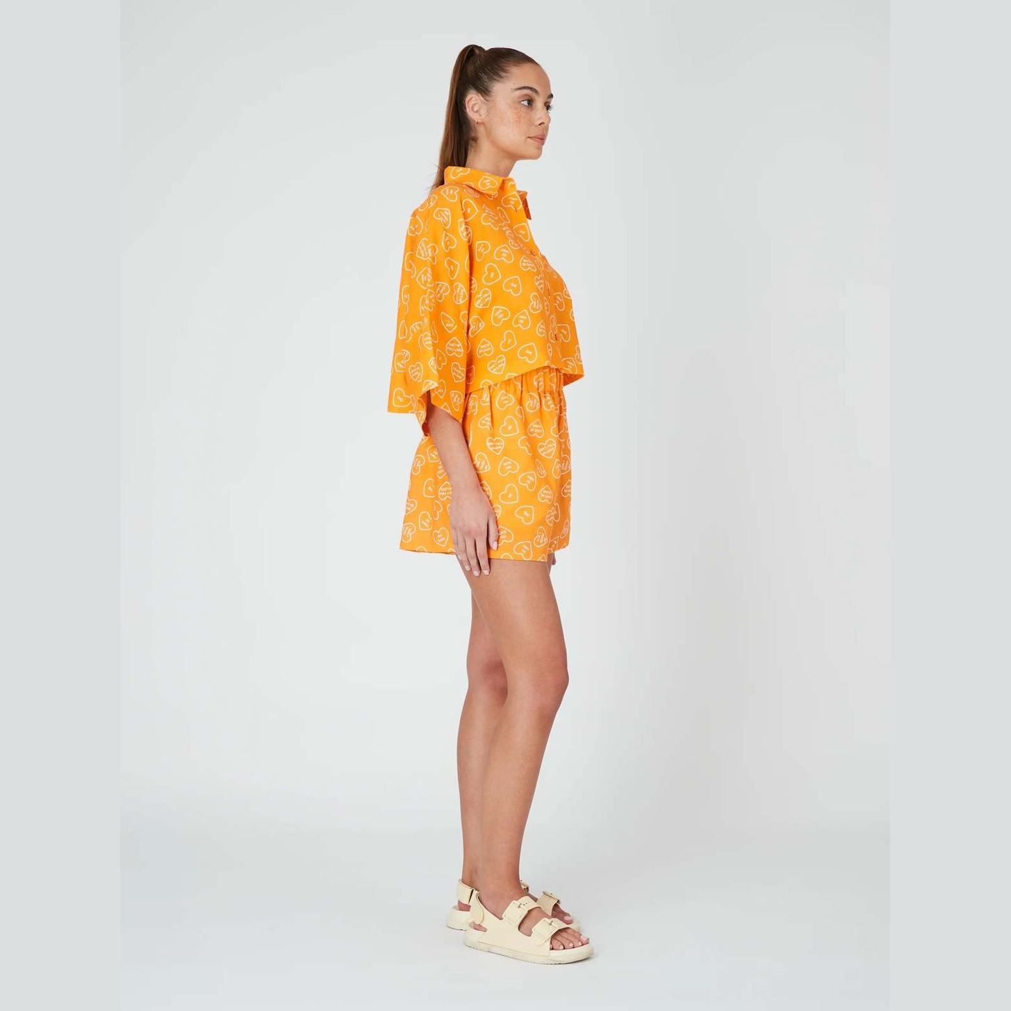 Summi summi linen cropped shirt - orange dumb love print one size