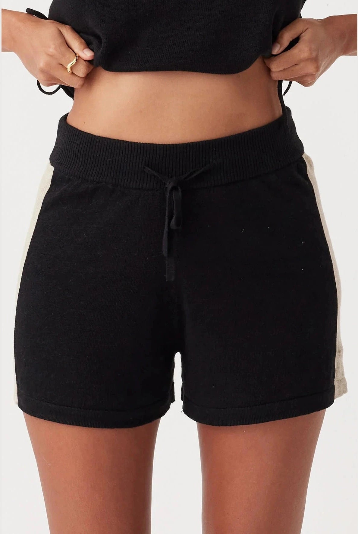 ARCAA Larri Linen Knit Short - Black & Taupe