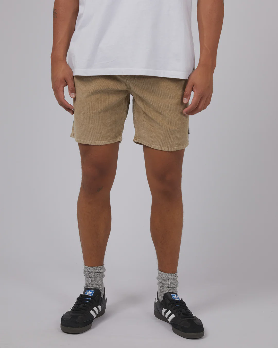 SILENT THEORY Cord short - Tan