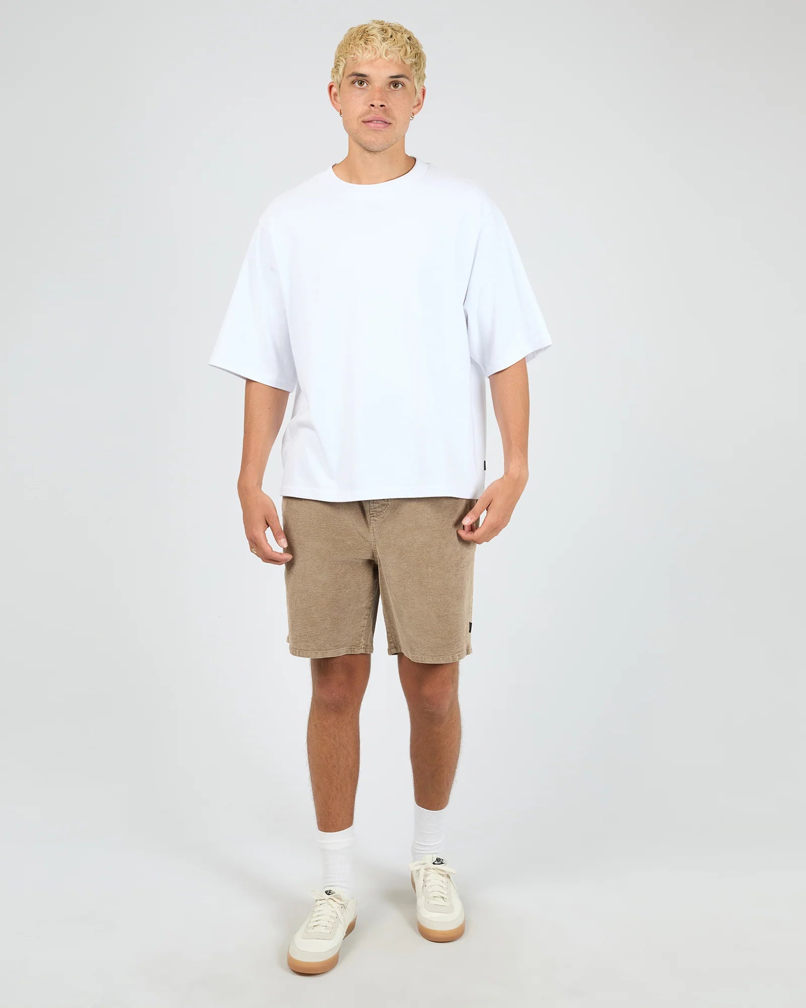 SILENT THEORY Cord short - Mocha
