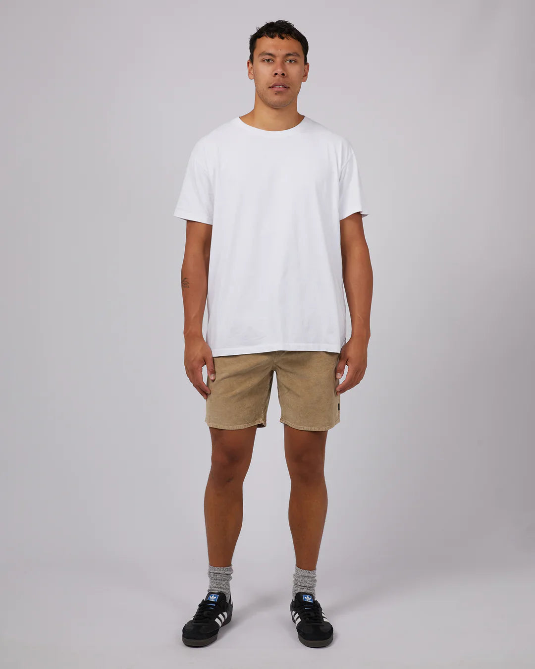 SILENT THEORY Cord short - Tan
