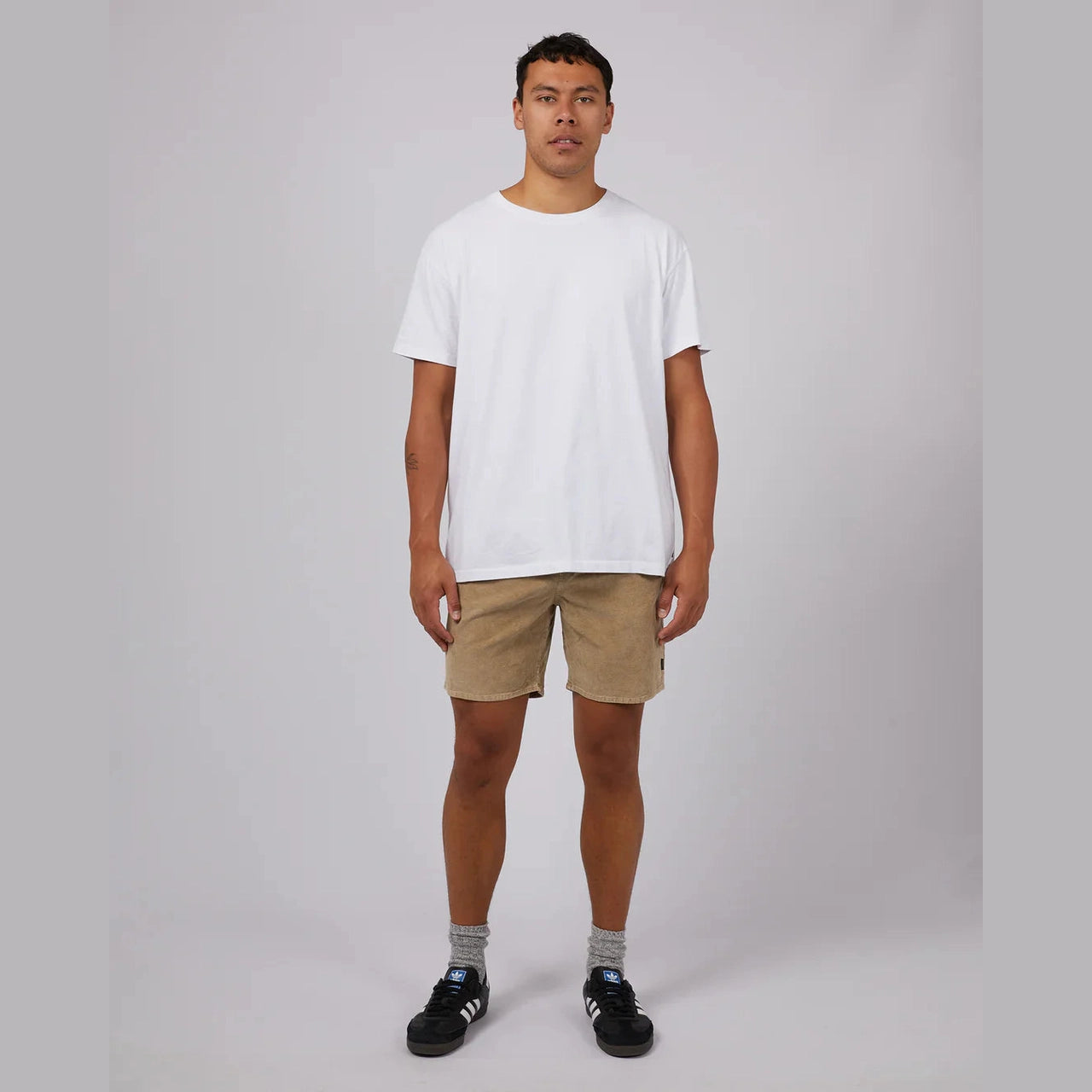 SILENT THEORY Cord short - Tan