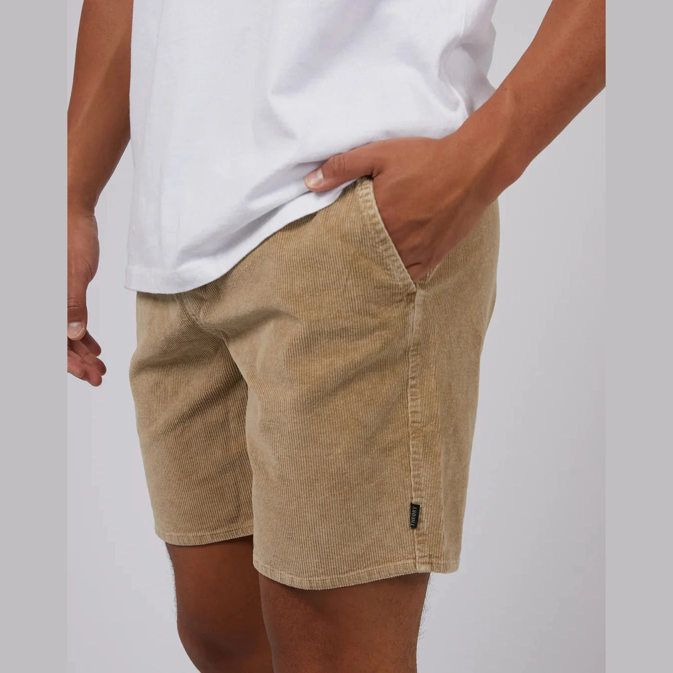 SILENT THEORY Cord short - Tan