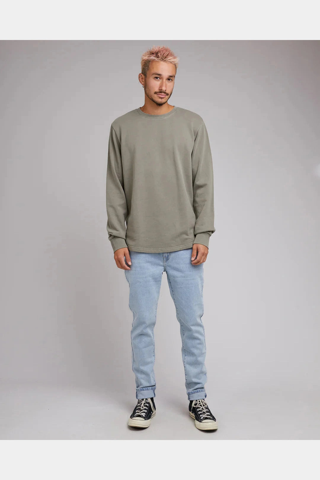 Silent Theory Curved Hem Crew Khaki