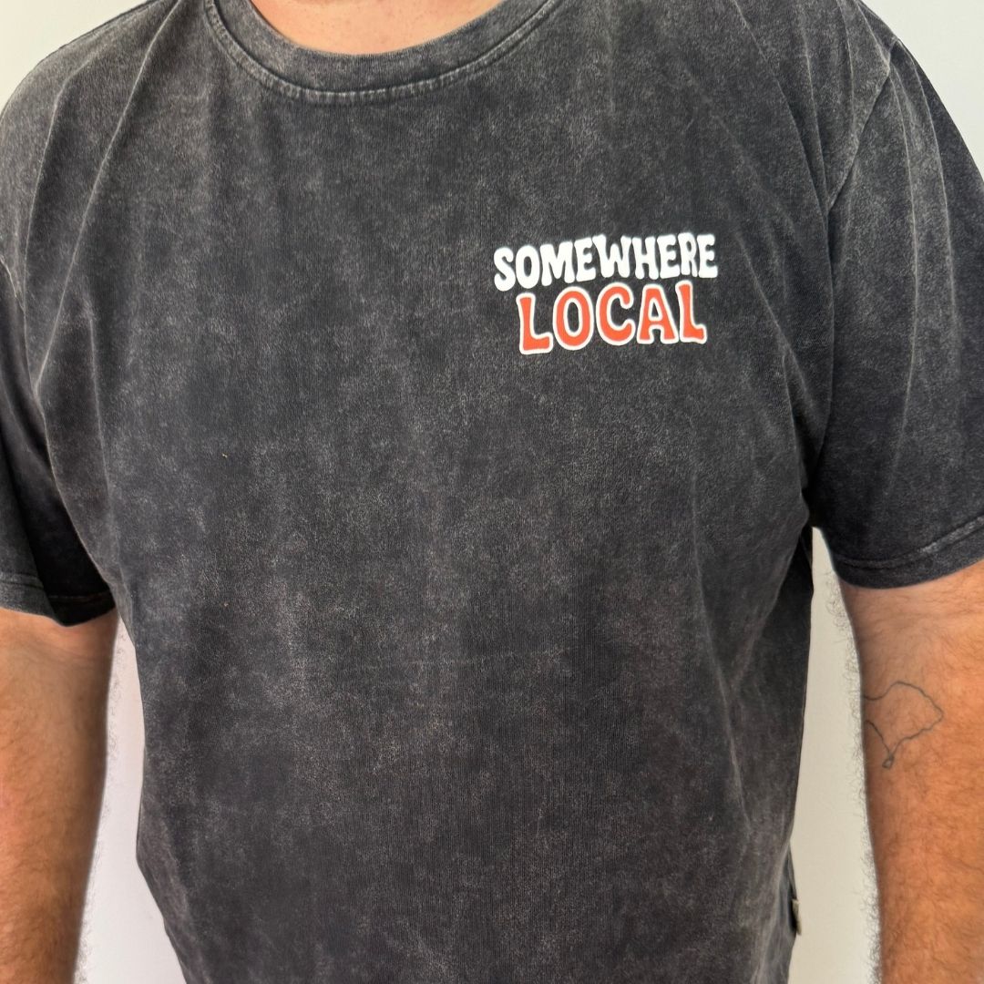 SOMEWHERE Local tee - Black
