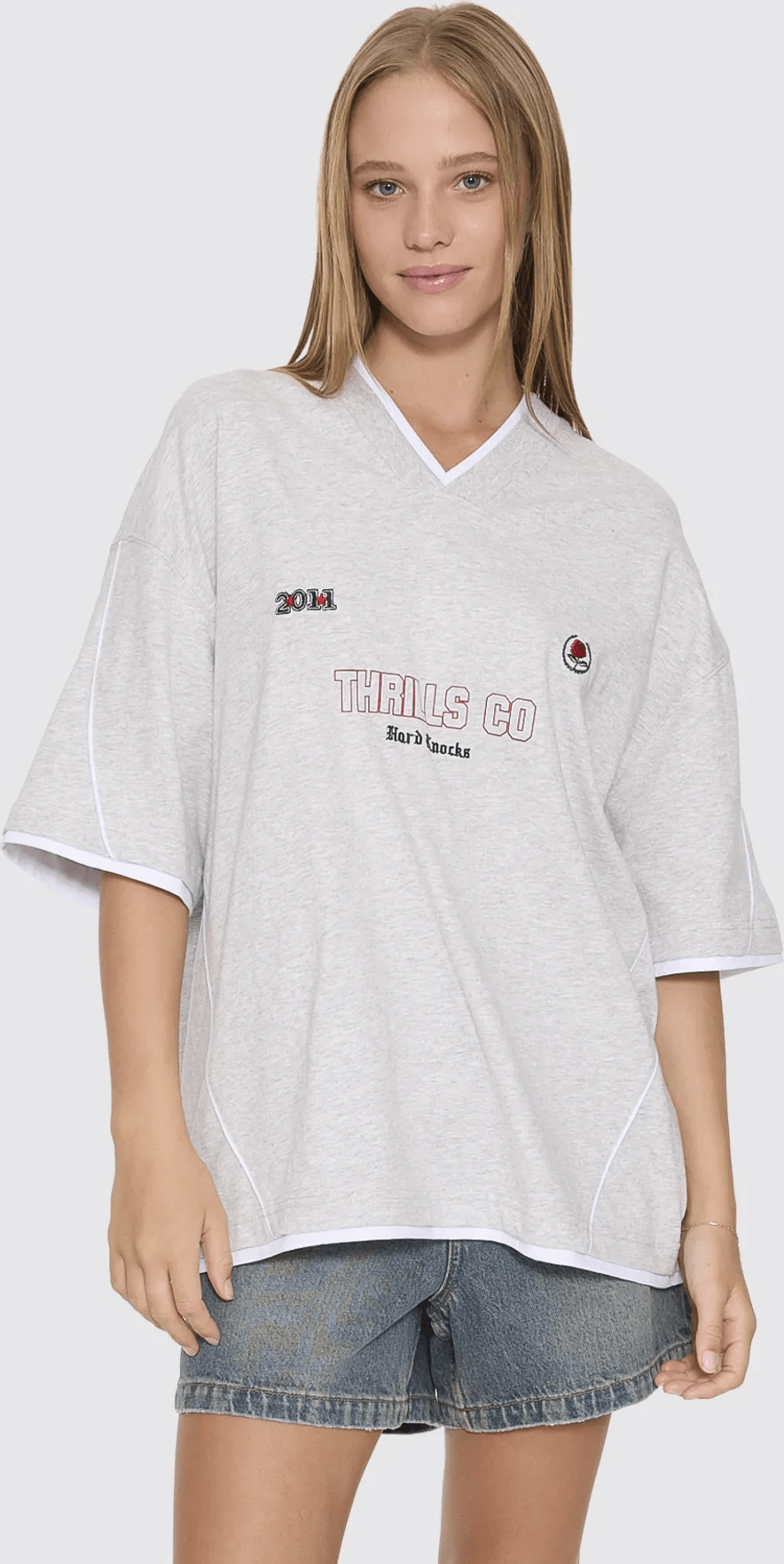 THRILLS Tournament of roses v neck oversized tee - Snow marle