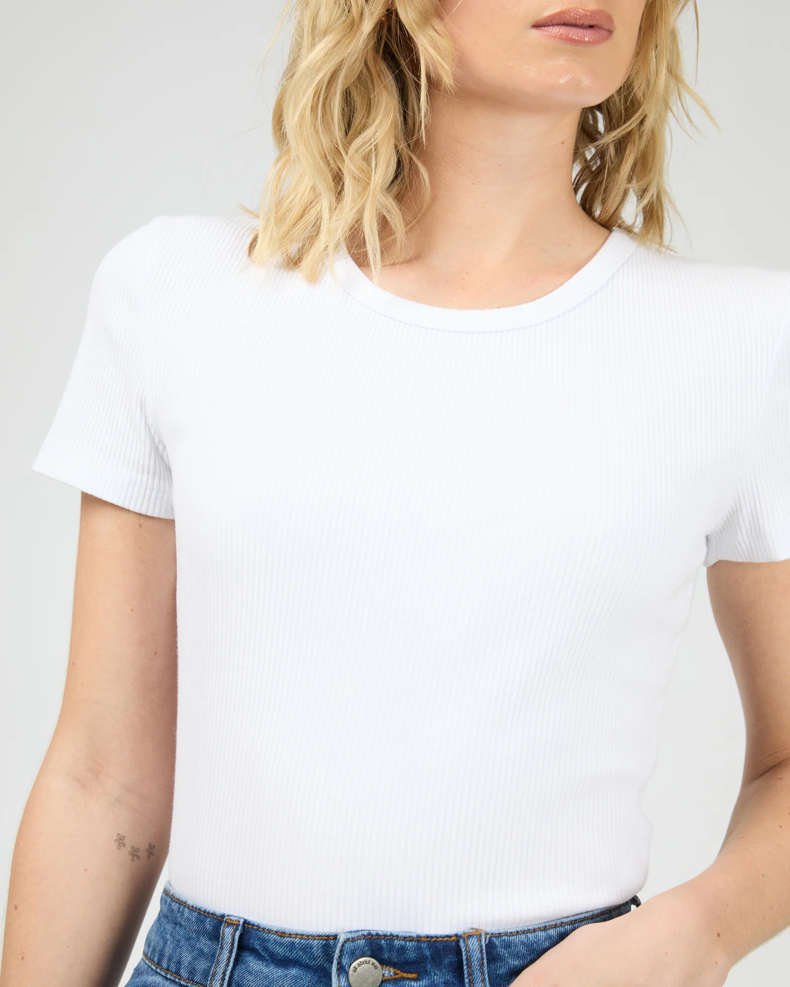 ALL ABOUT EVE - Eve Rib Baby Tee - White