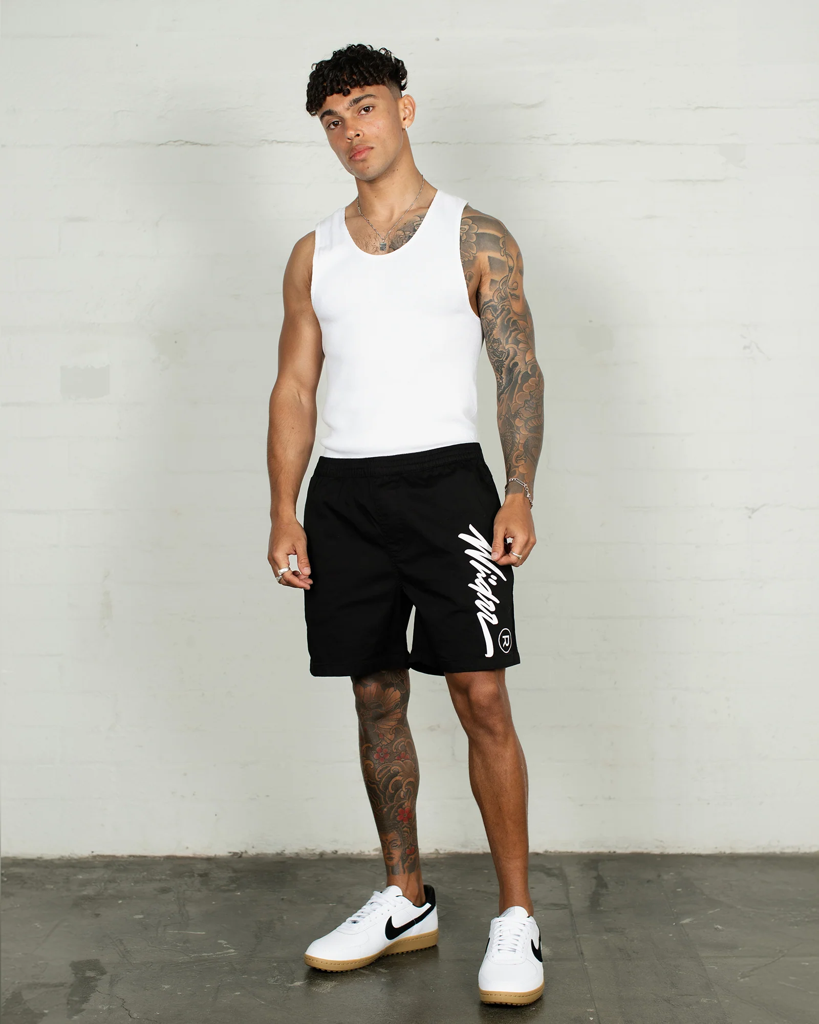 WNDRR Offend beach short - Black