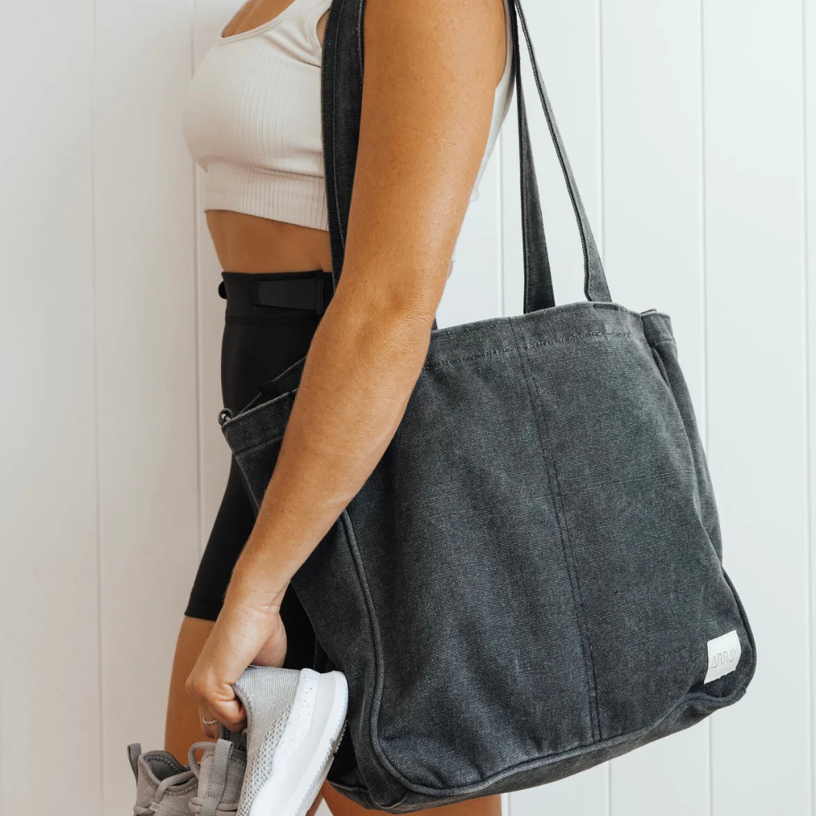 ARRAY Everyday Pocket Tote - Washed black