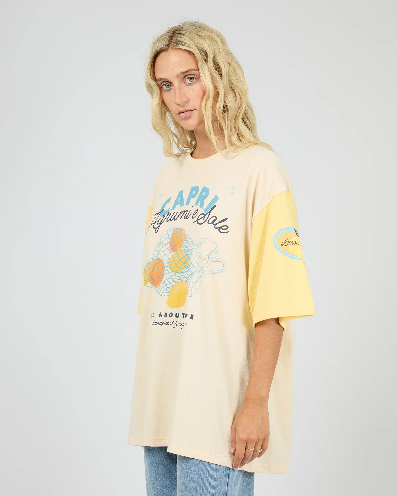 ALL ABOUT EVE Club capri O/S tee - Vanilla